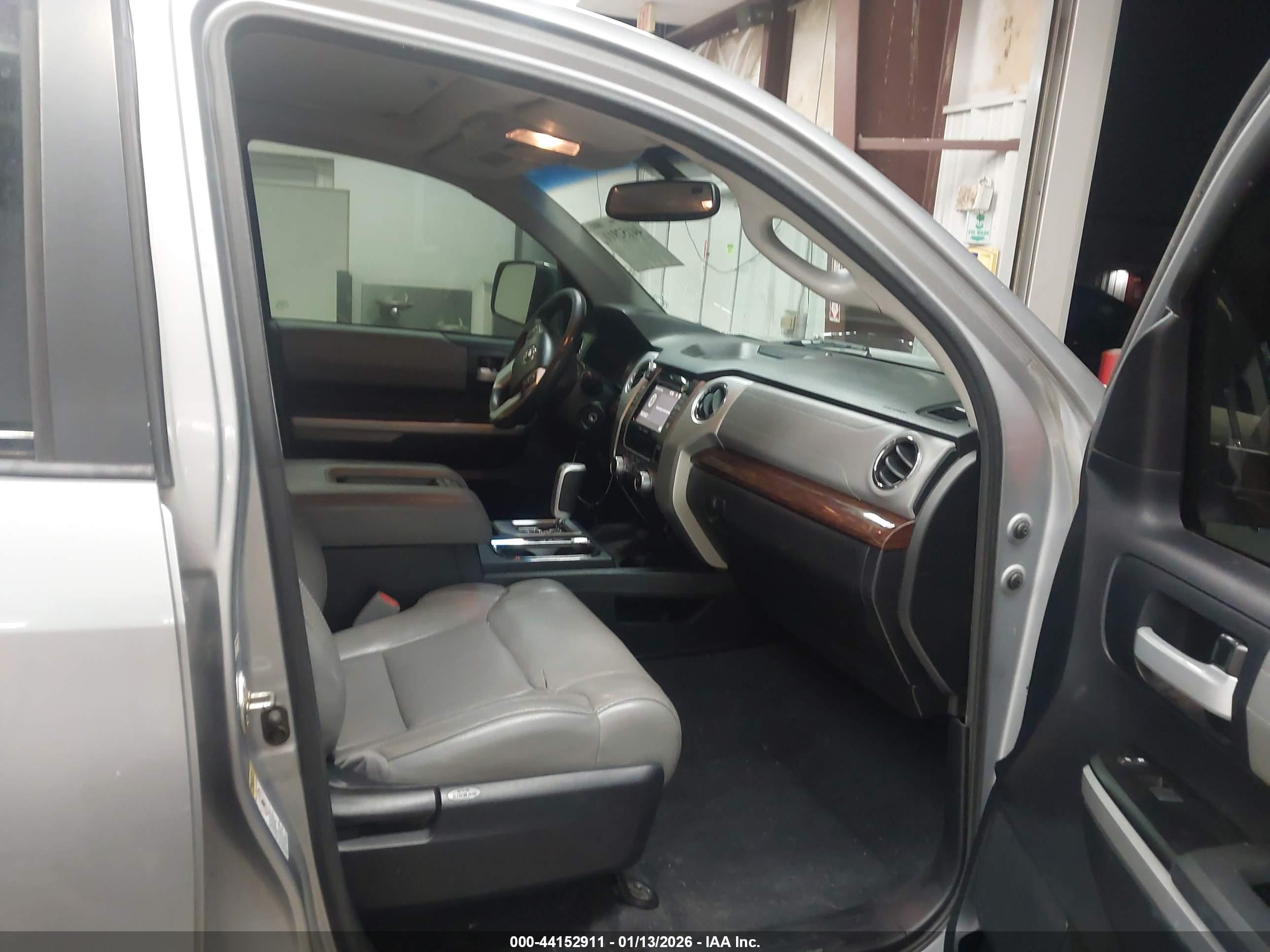 TOYOTA TUNDRA image 5