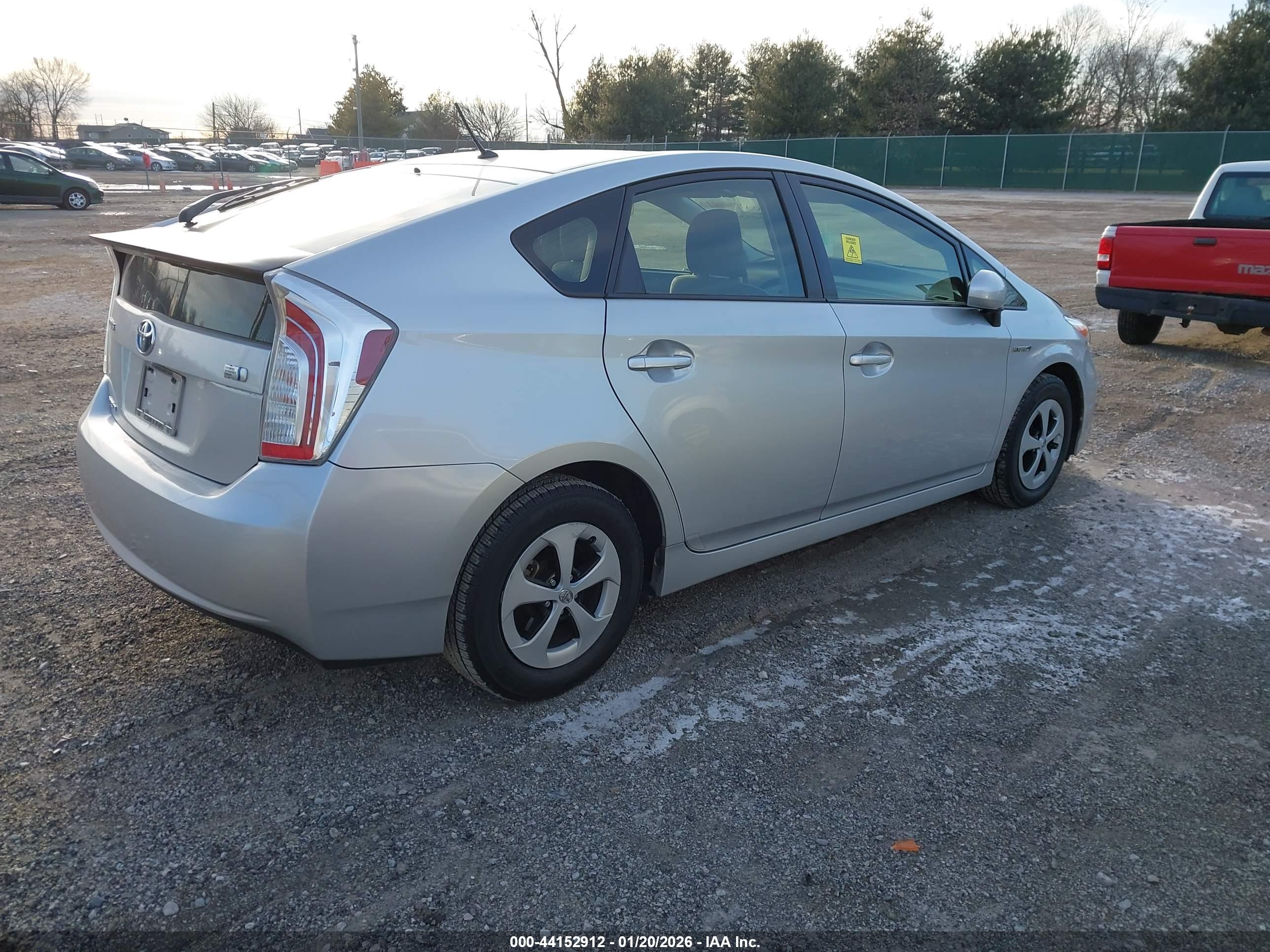 TOYOTA PRIUS image 4