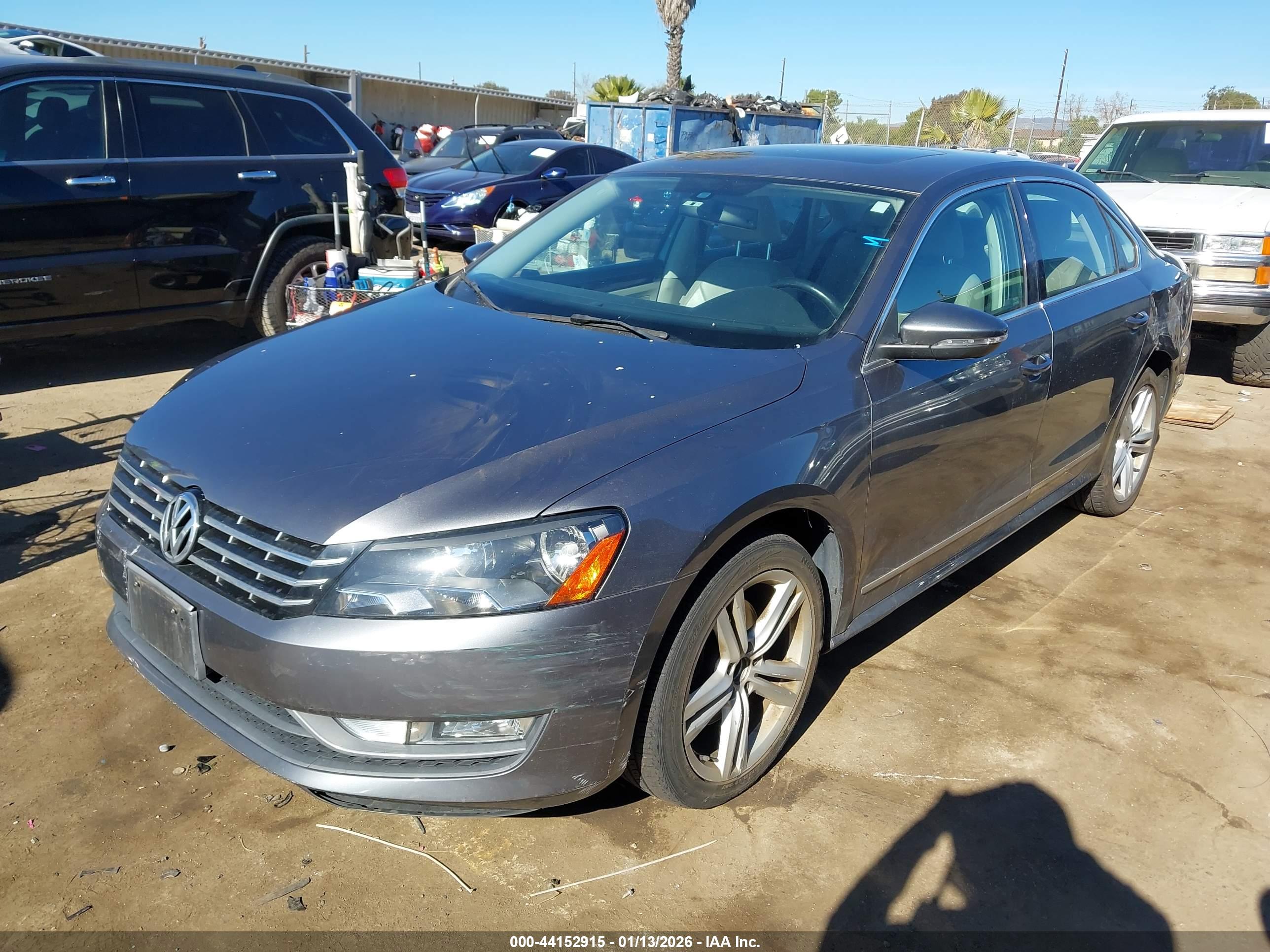 VOLKSWAGEN PASSAT image 2
