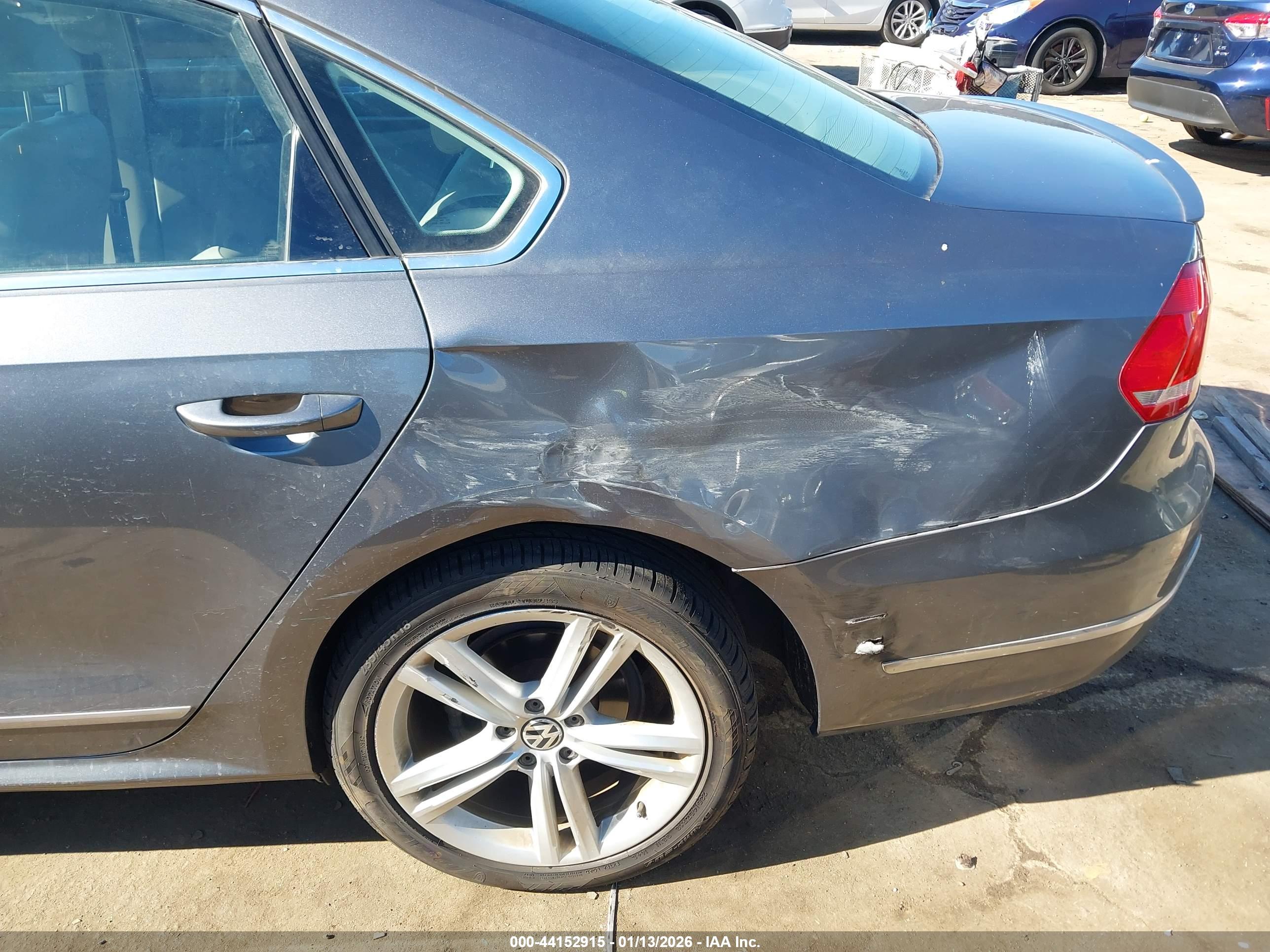 VOLKSWAGEN PASSAT image 6