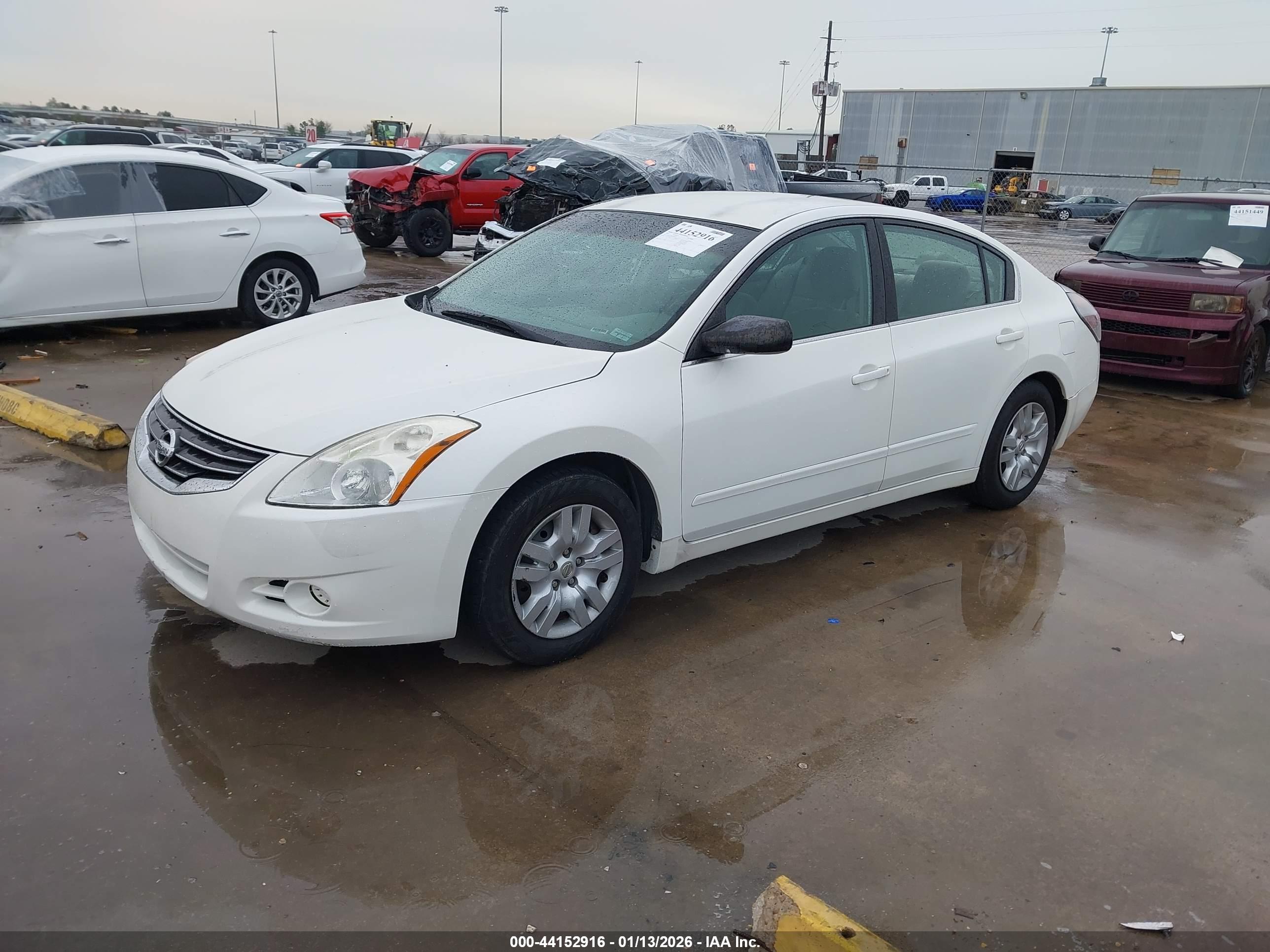 NISSAN ALTIMA image 2
