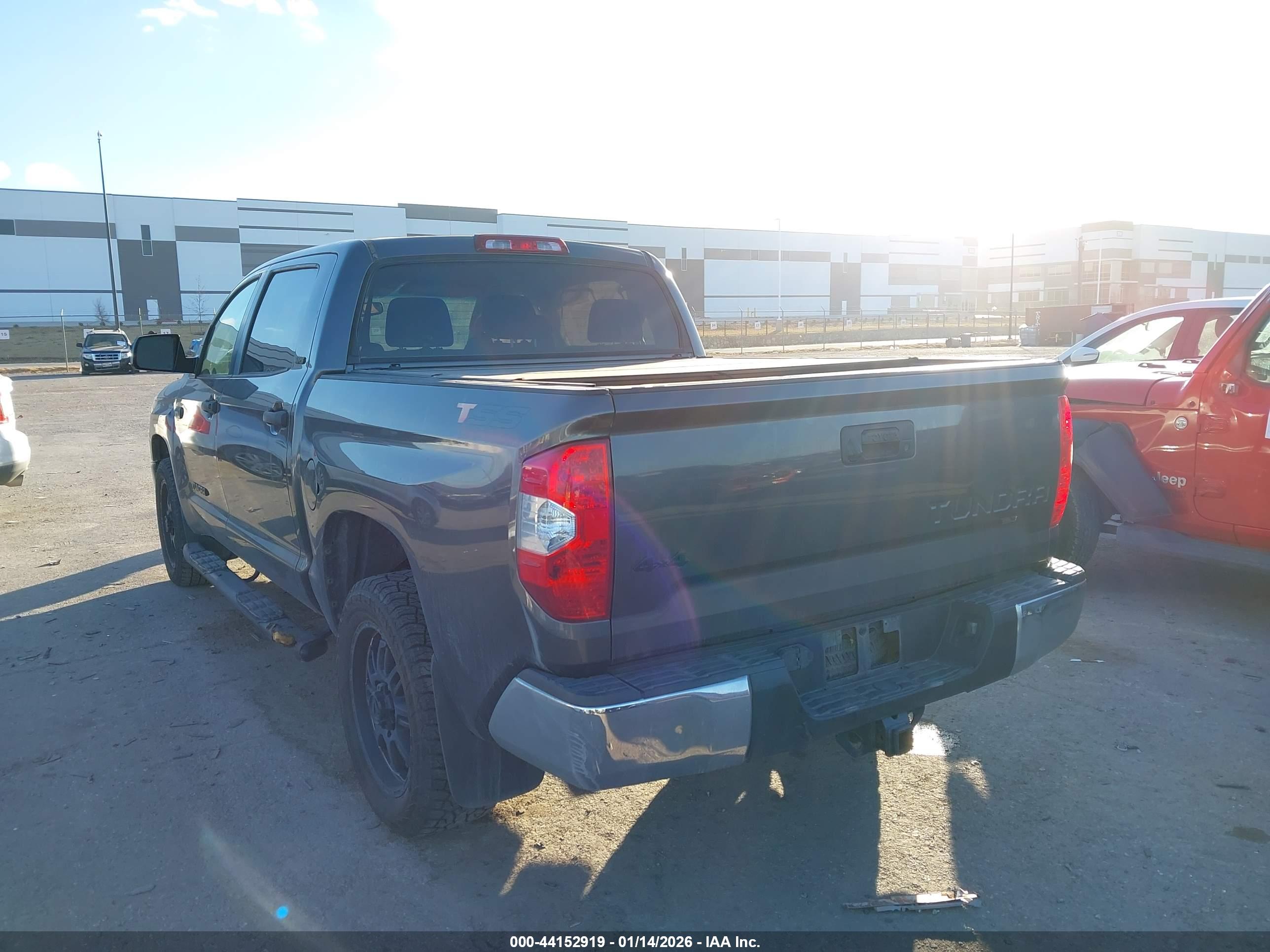 TOYOTA TUNDRA image 3