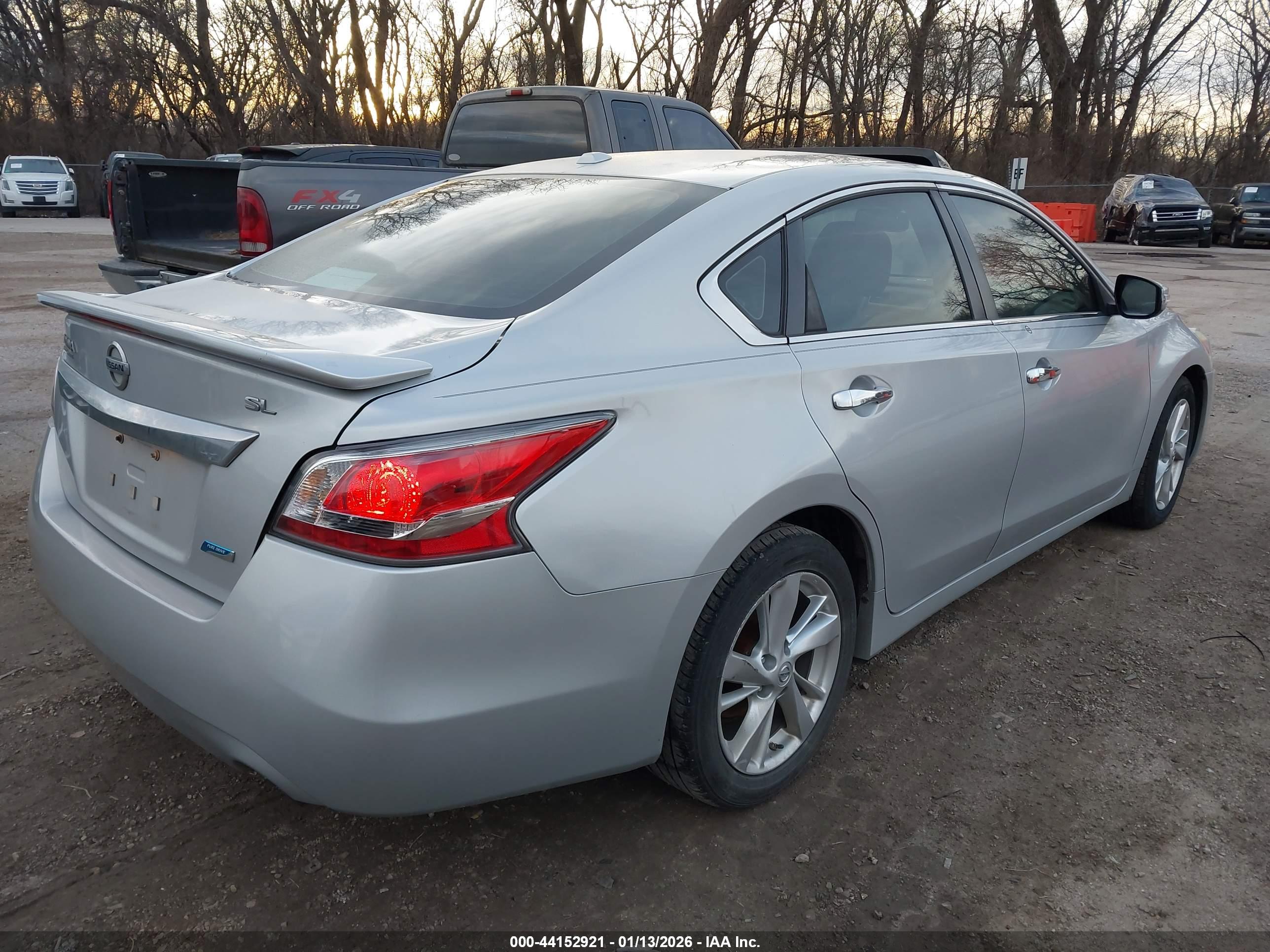 NISSAN ALTIMA image 4