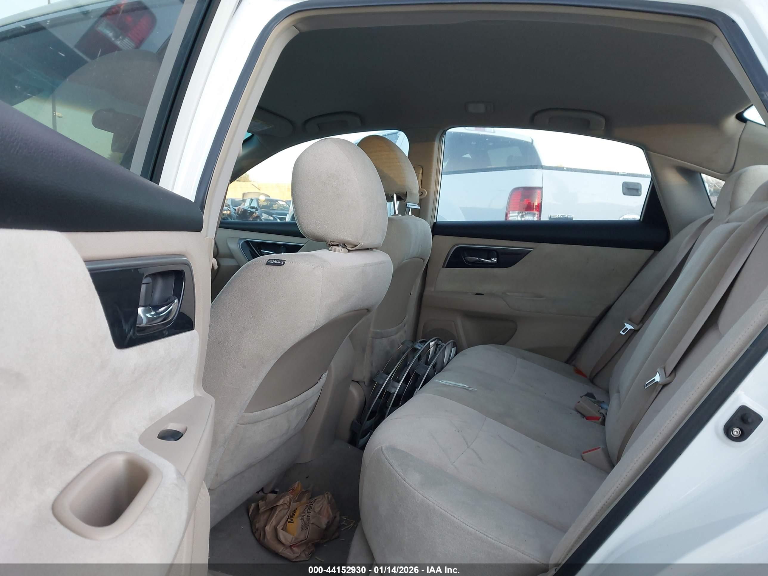 NISSAN ALTIMA image 8