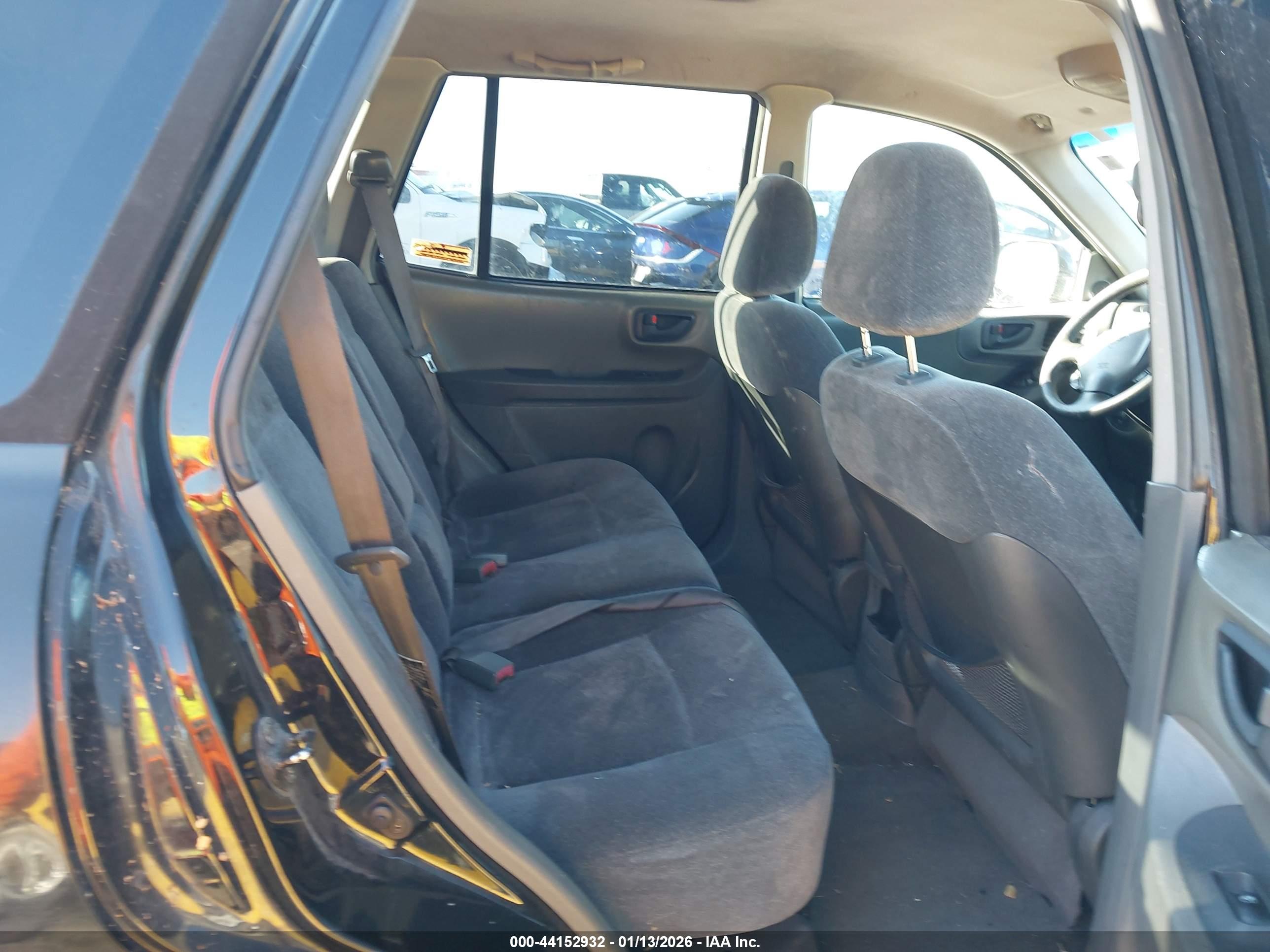 HYUNDAI SANTA image 8