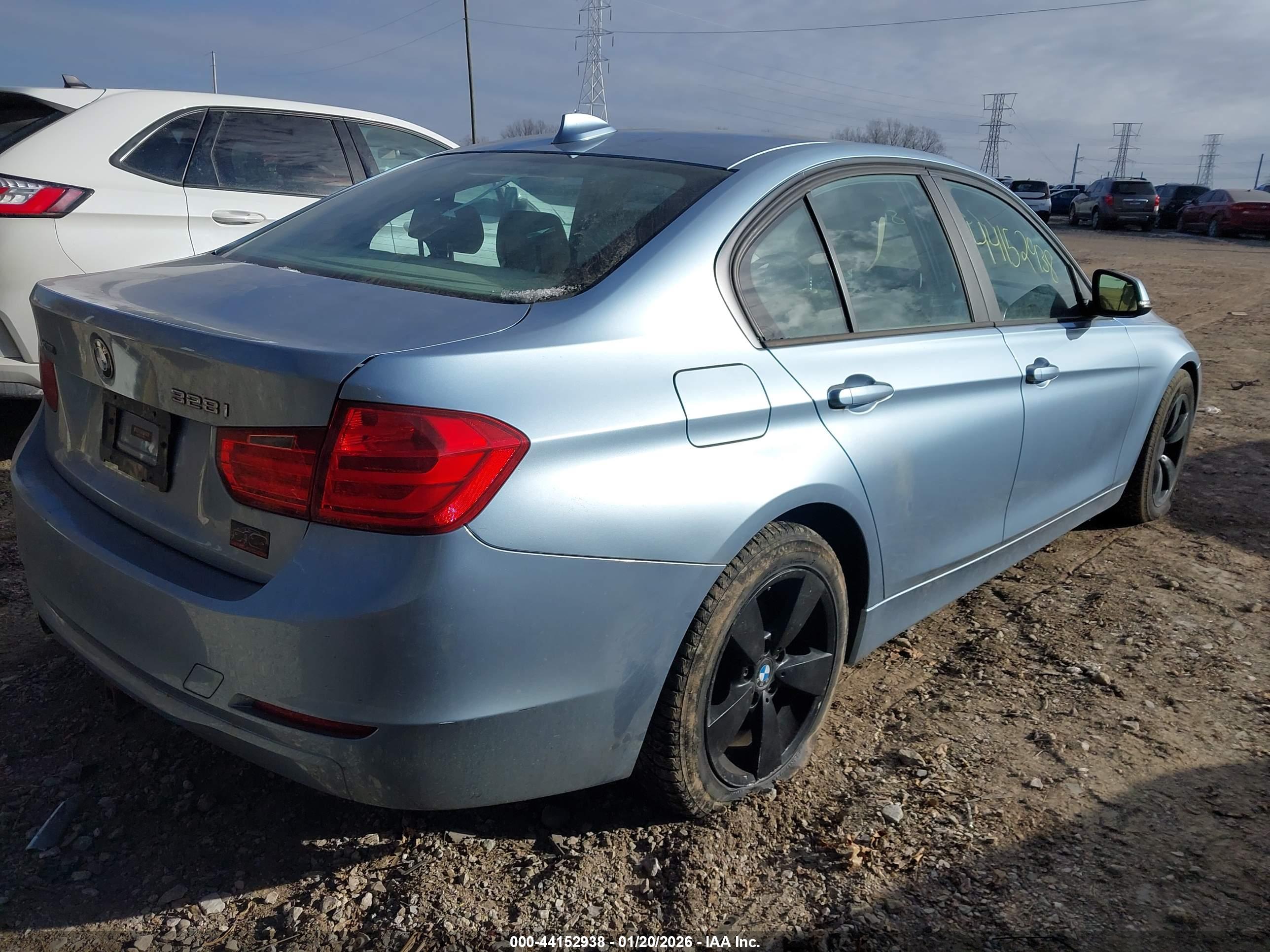 BMW 328I image 4
