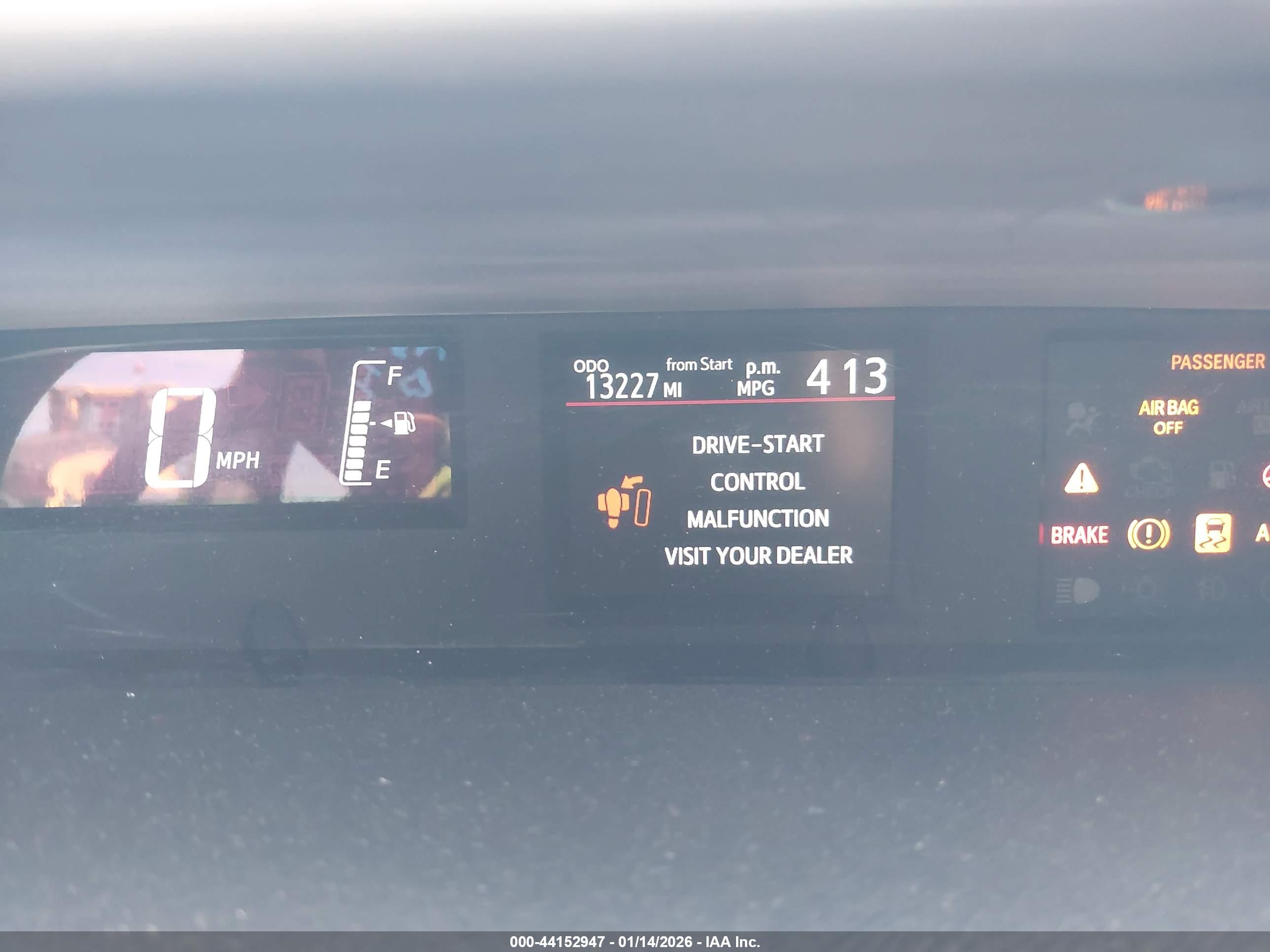 TOYOTA PRIUS image 7