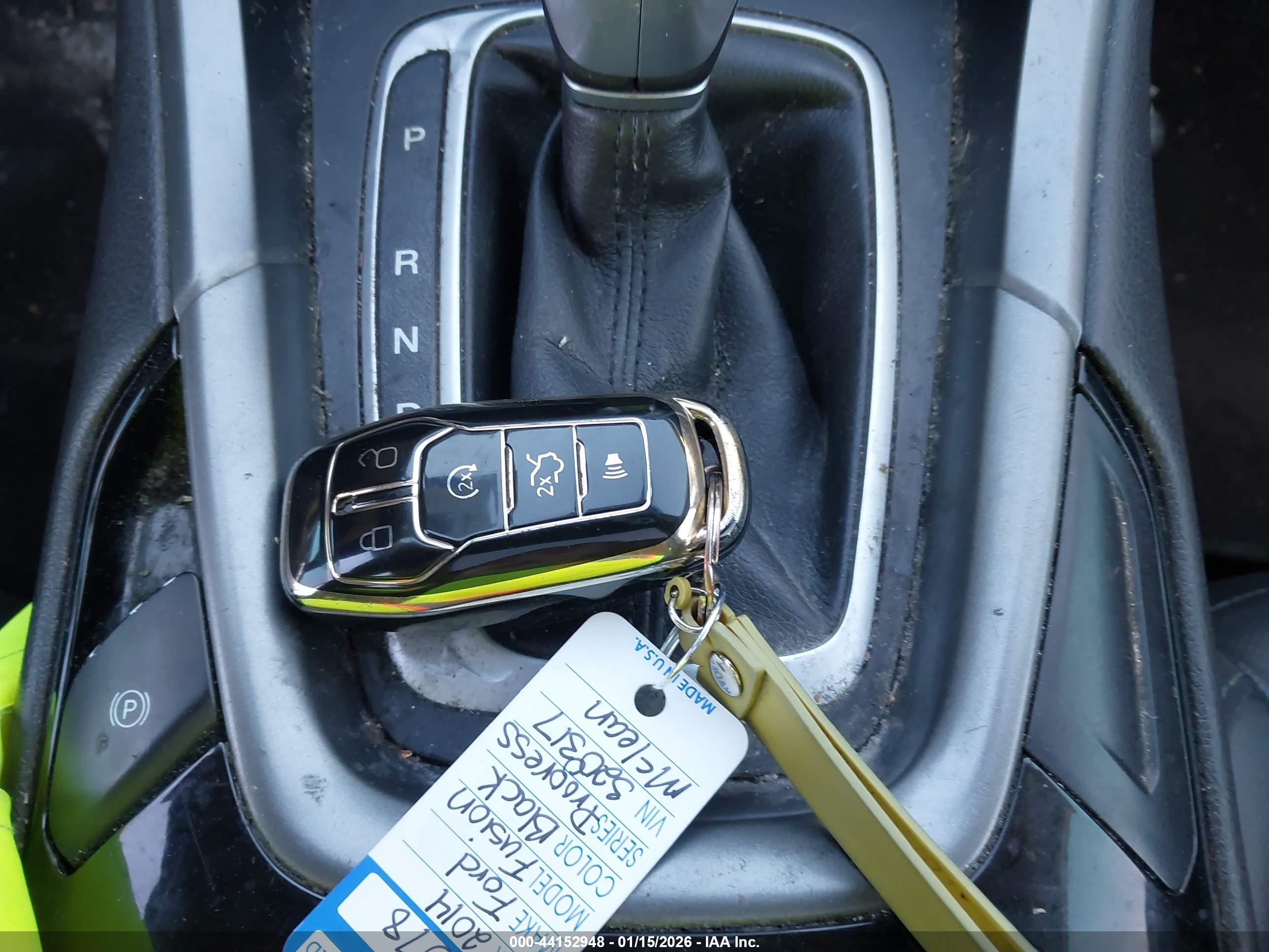 FORD FUSION image 11
