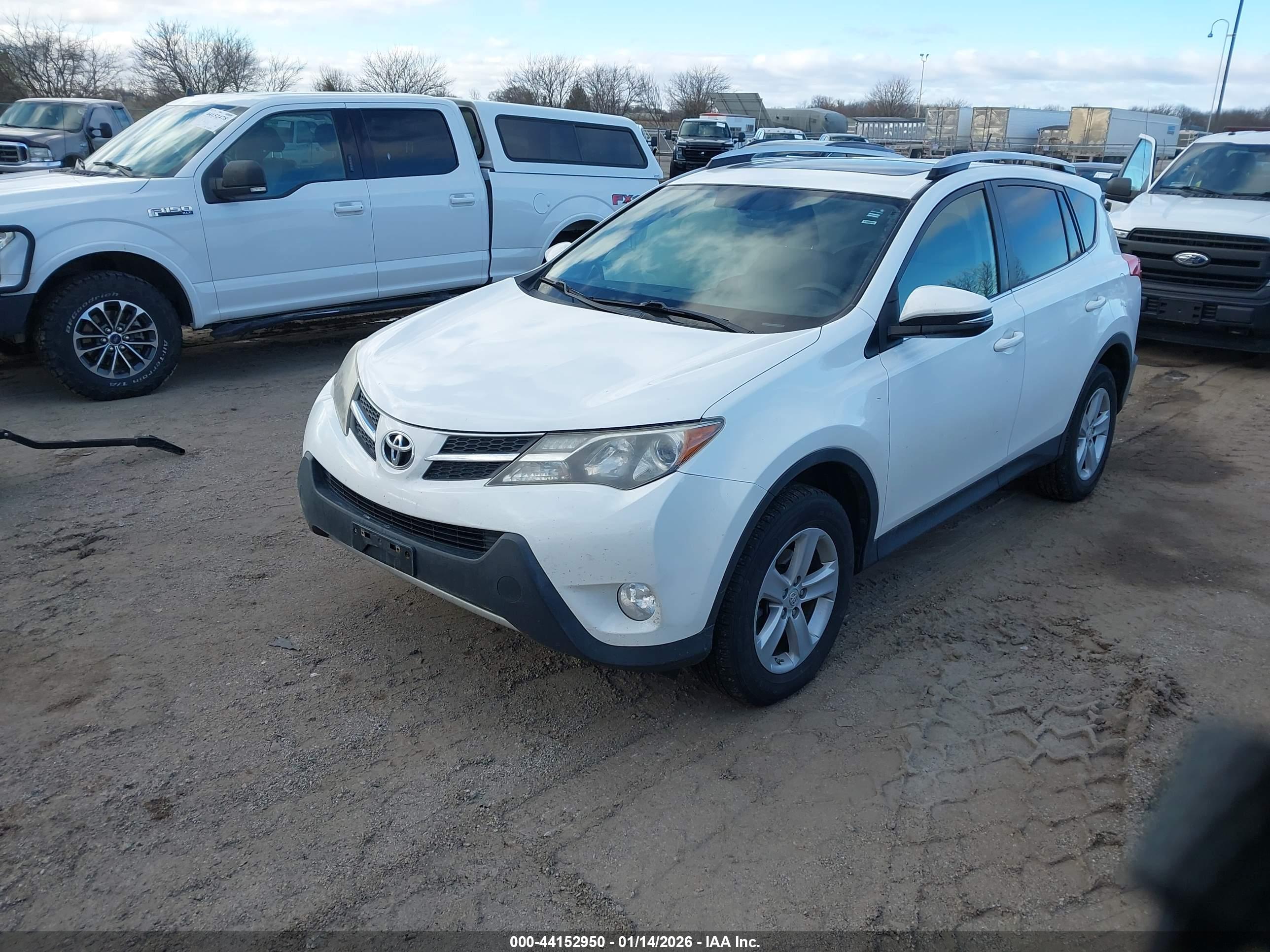 TOYOTA RAV4 image 2