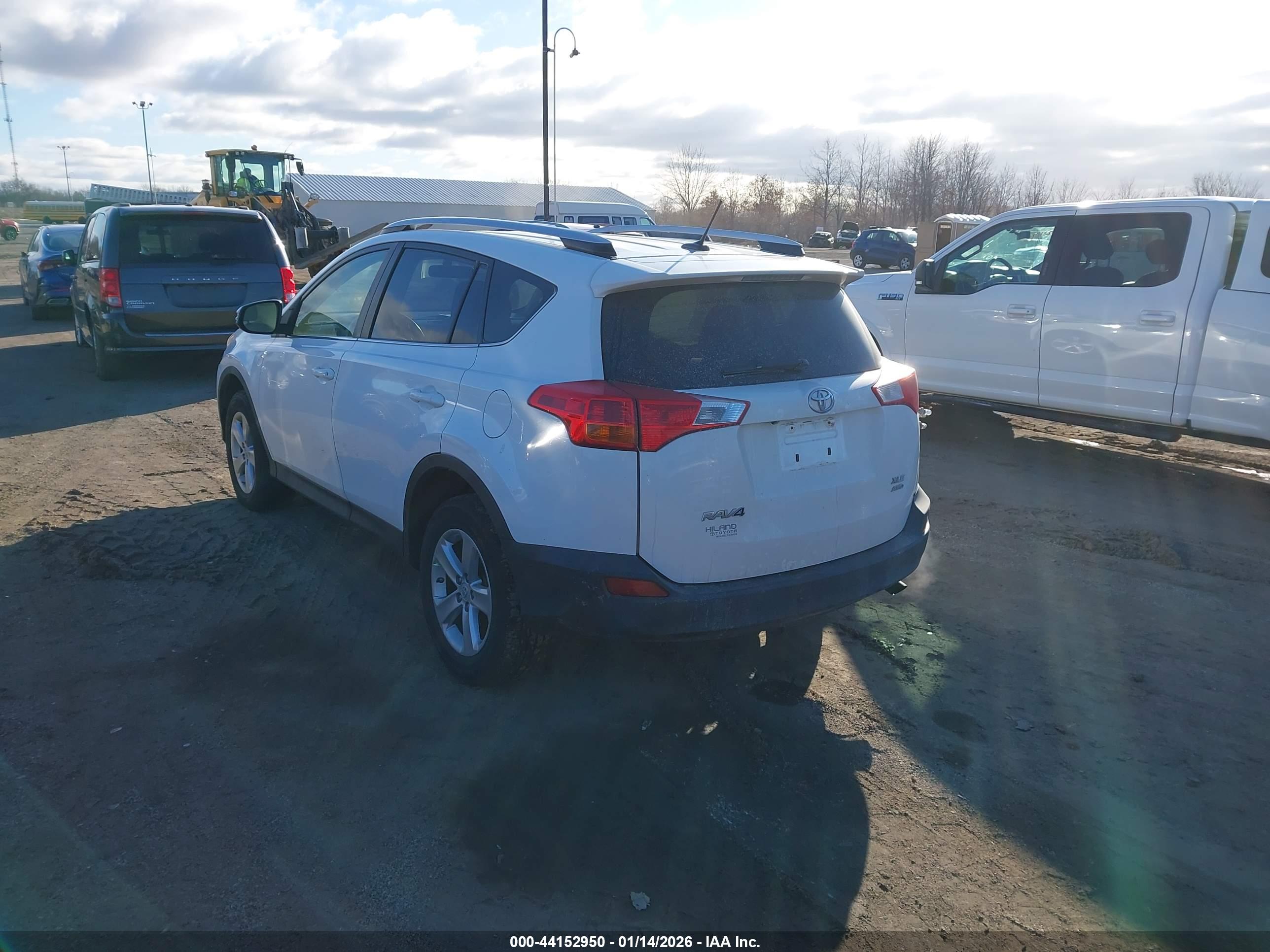 TOYOTA RAV4 image 3