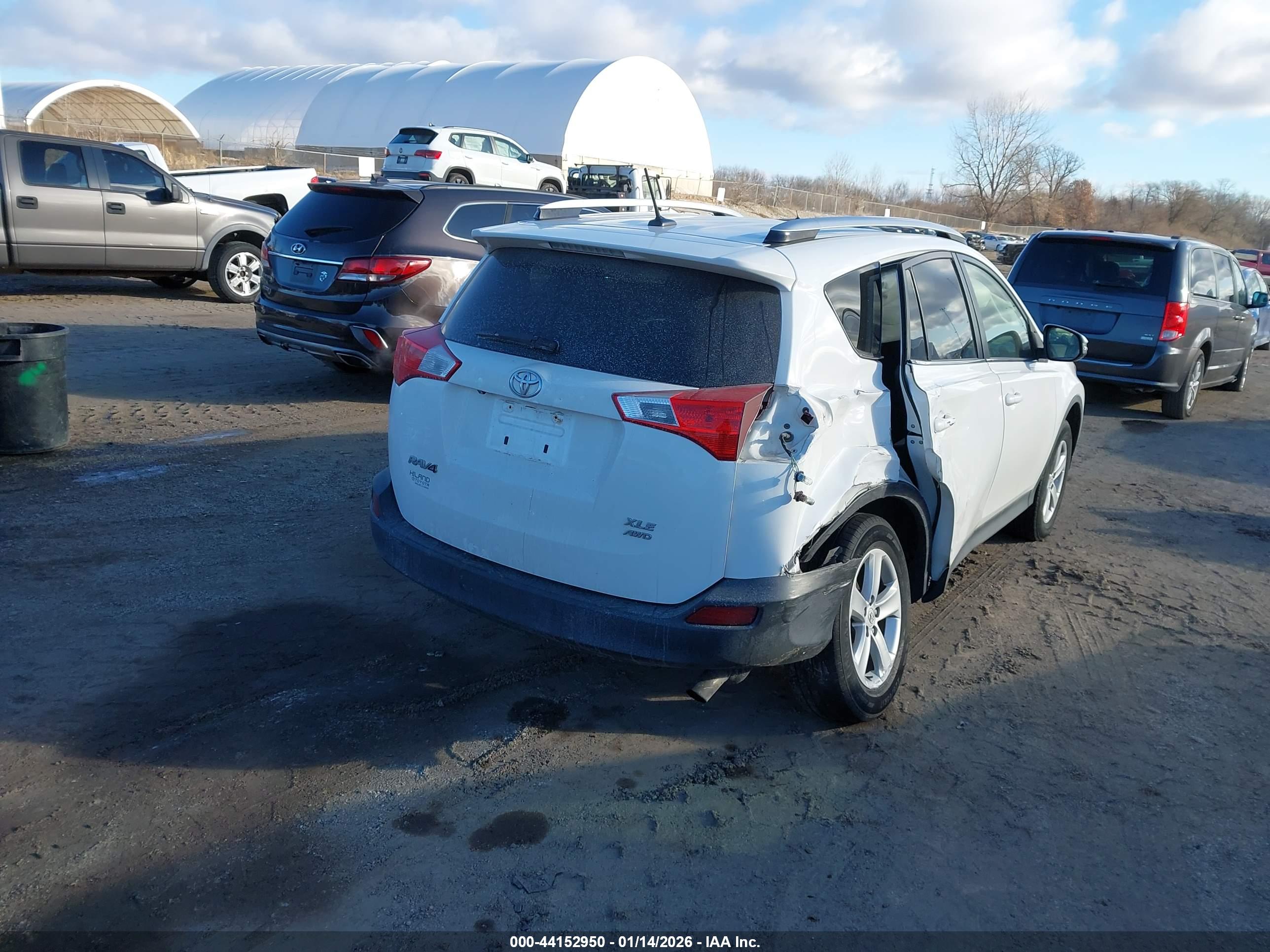 TOYOTA RAV4 image 4