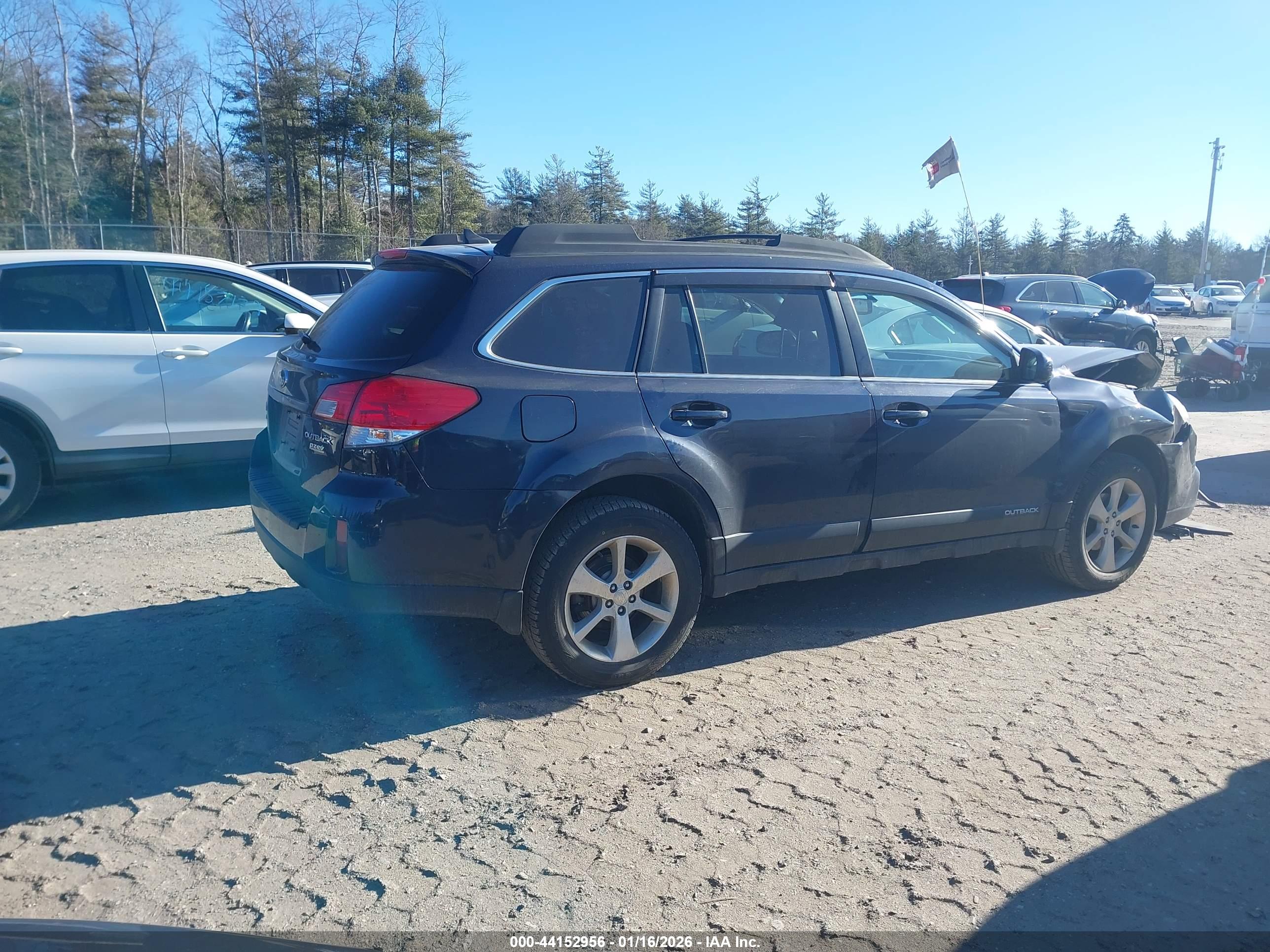 SUBARU OUTBACK image 4