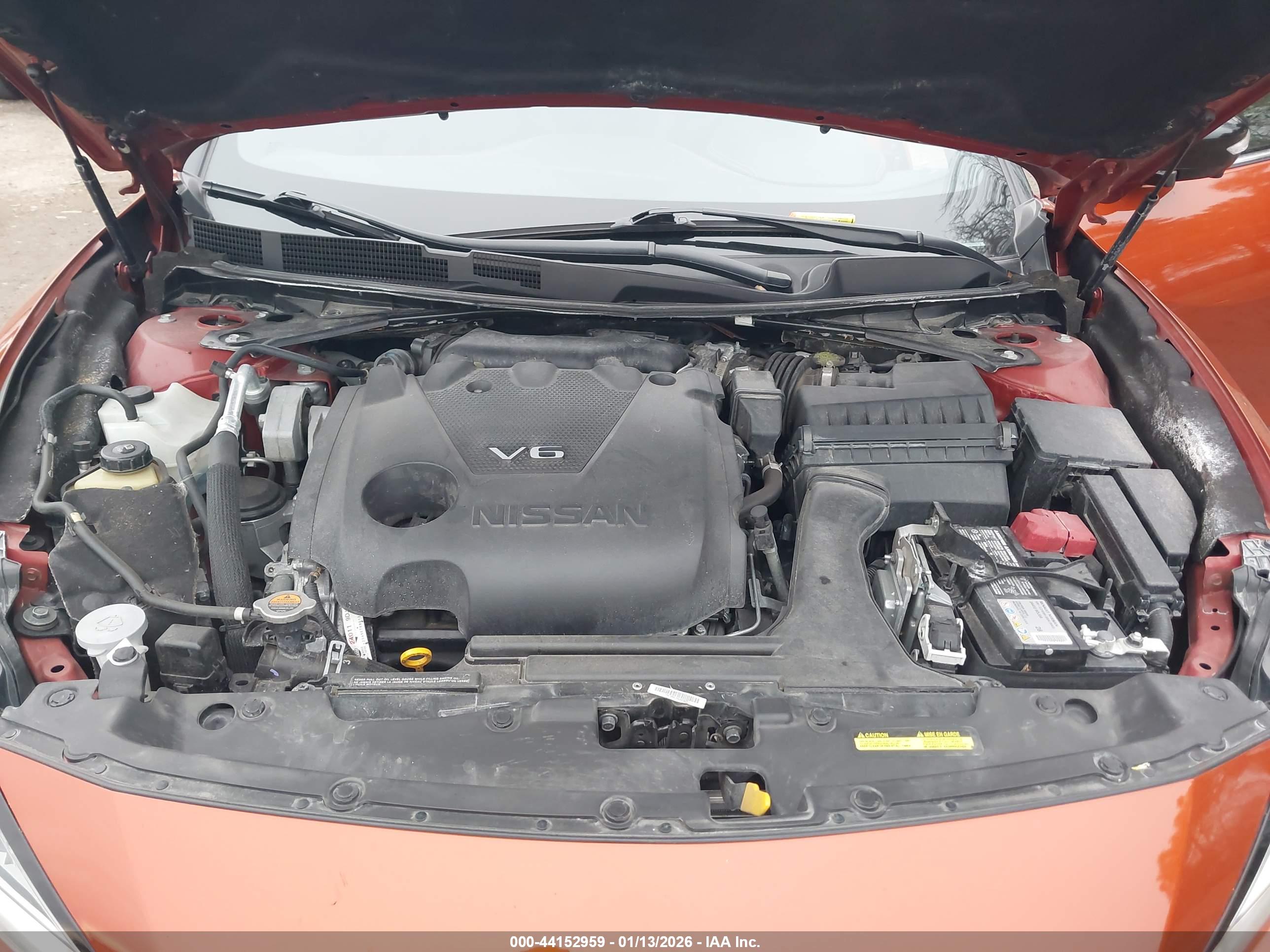 NISSAN MAXIMA image 10
