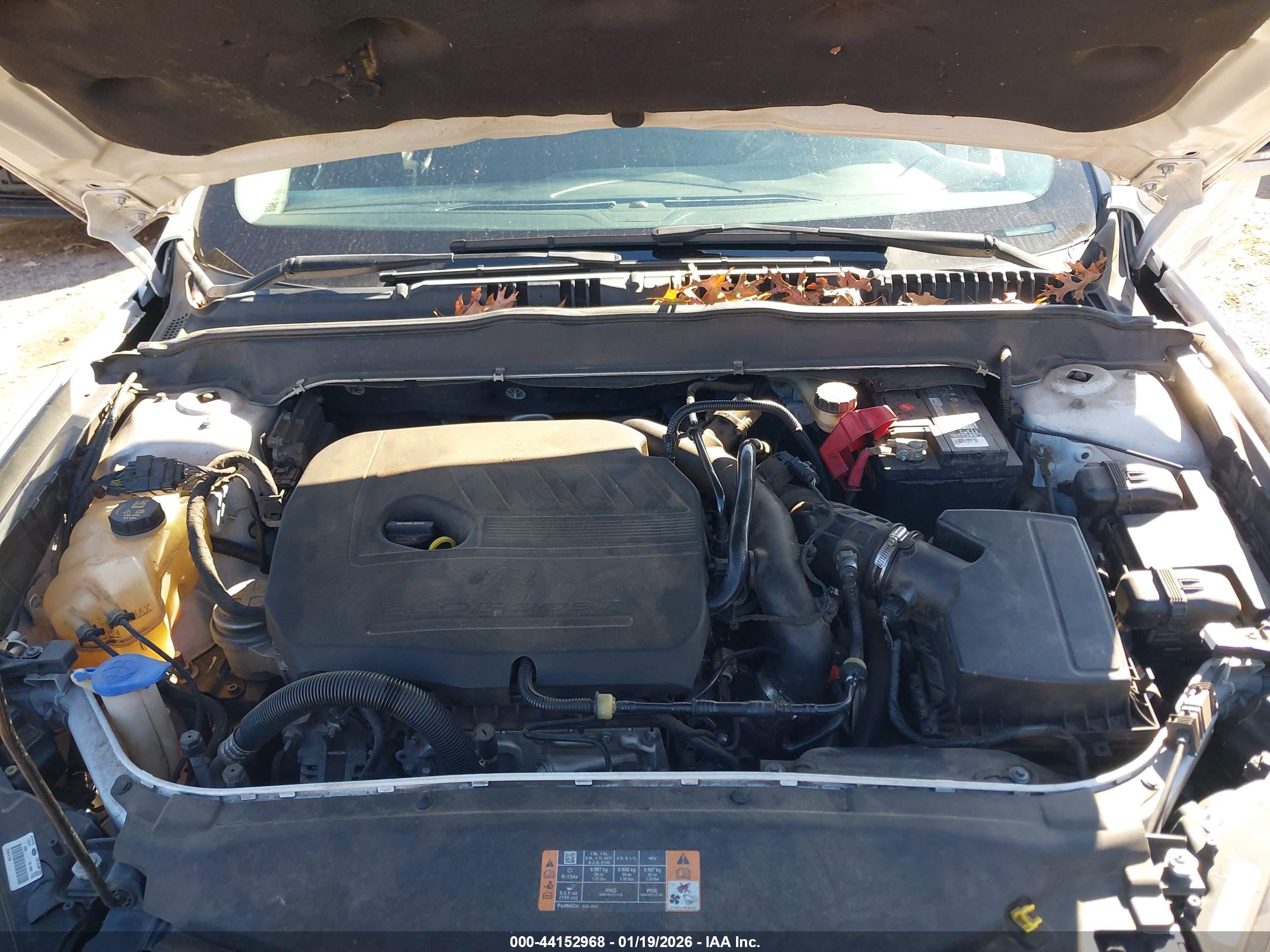 FORD FUSION image 10
