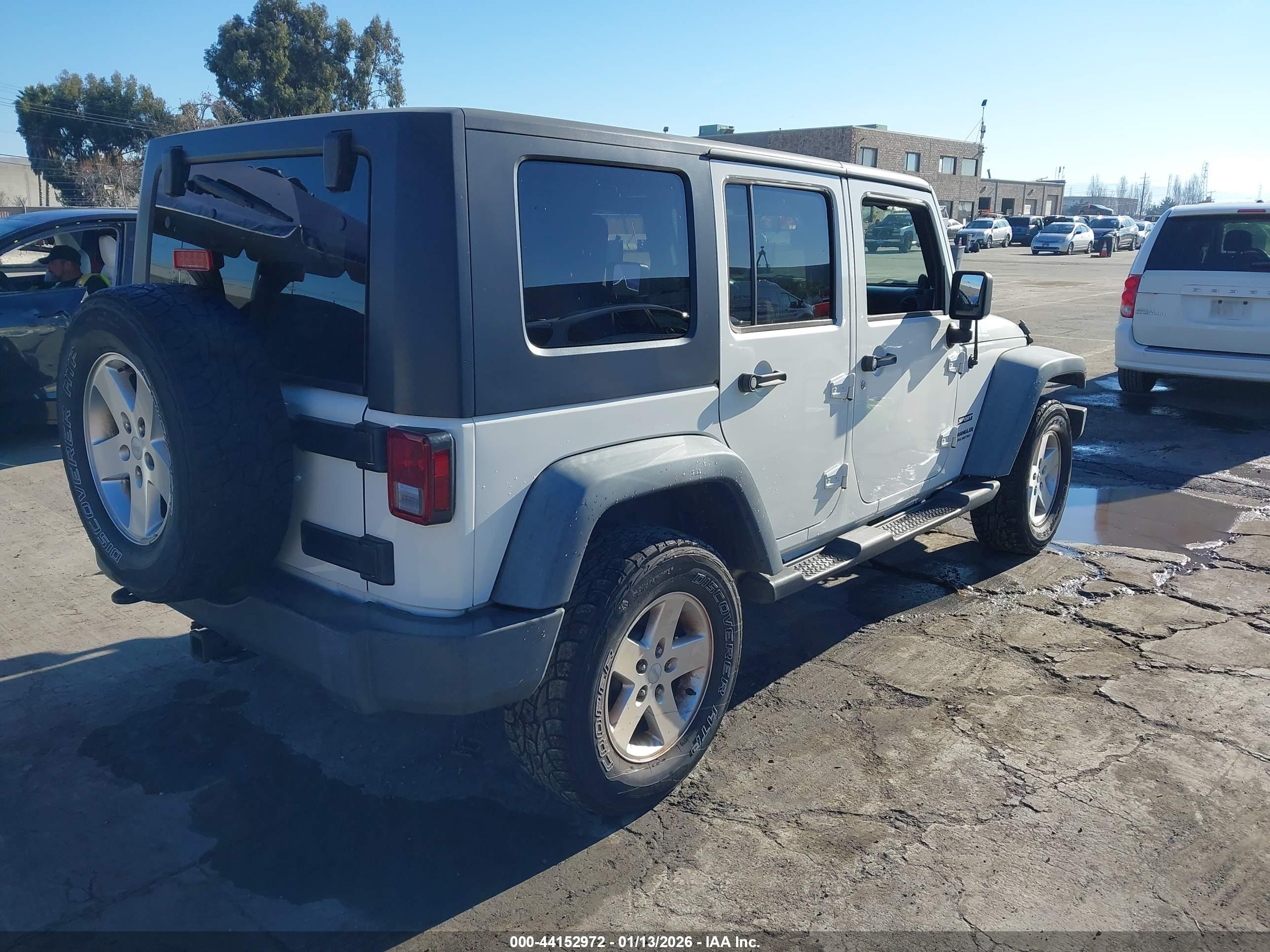 JEEP WRANGLER image 4