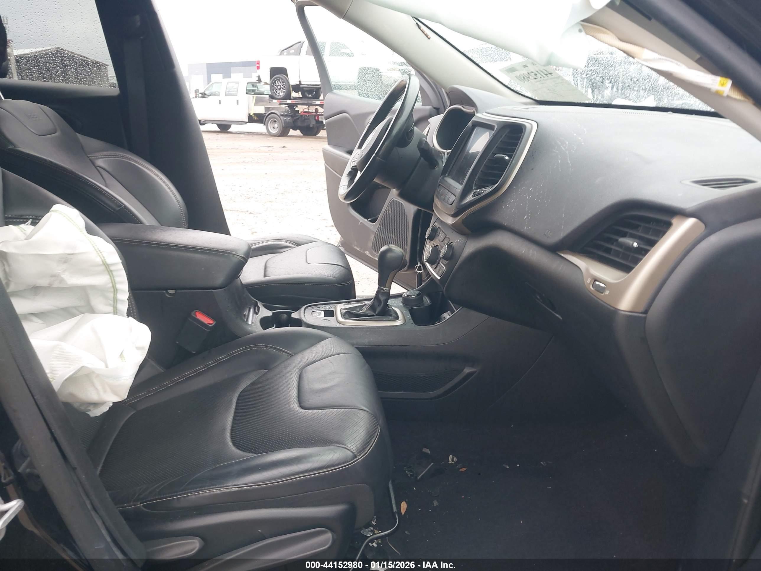JEEP CHEROKEE image 5