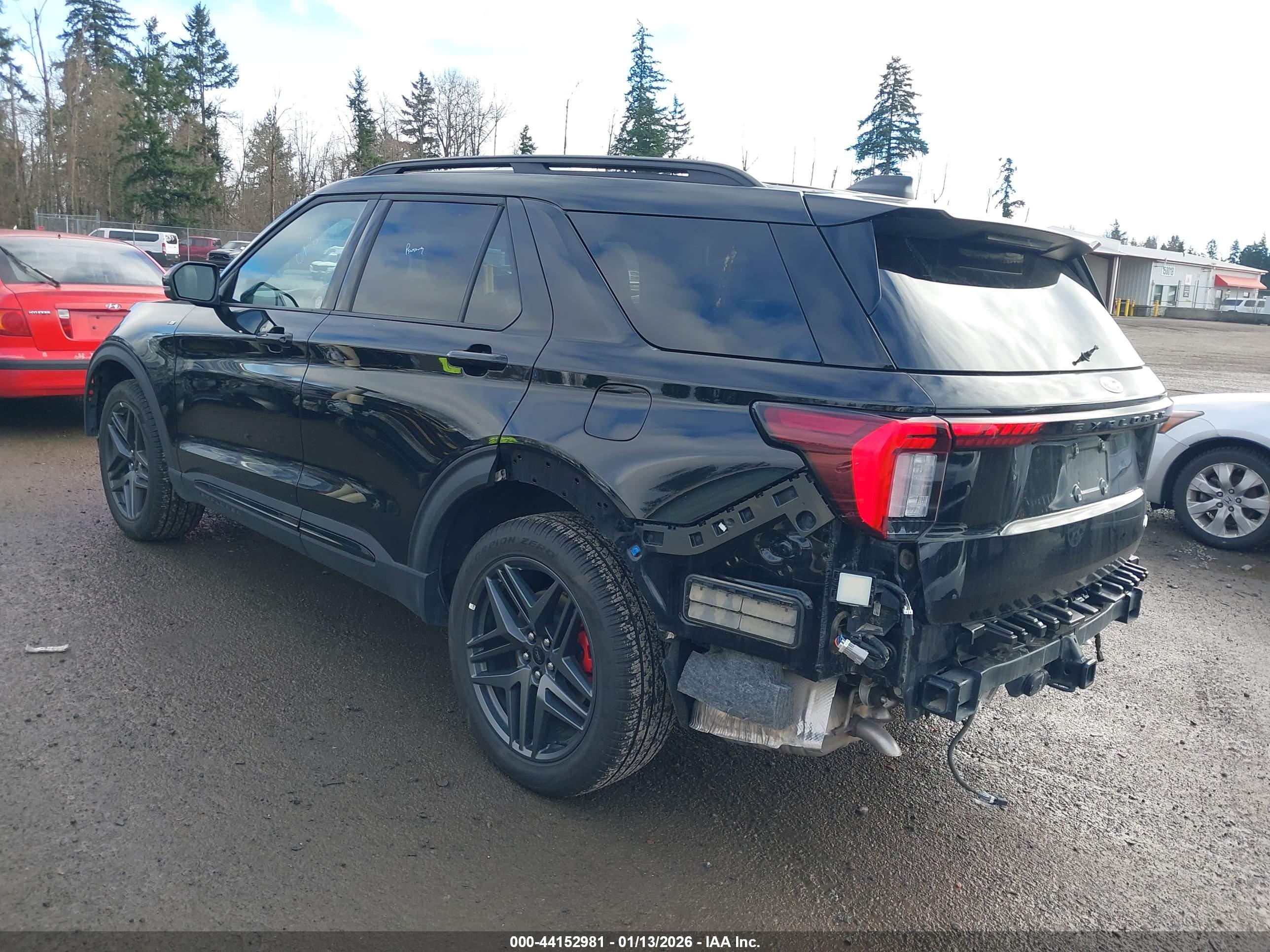 FORD EXPLORER image 3
