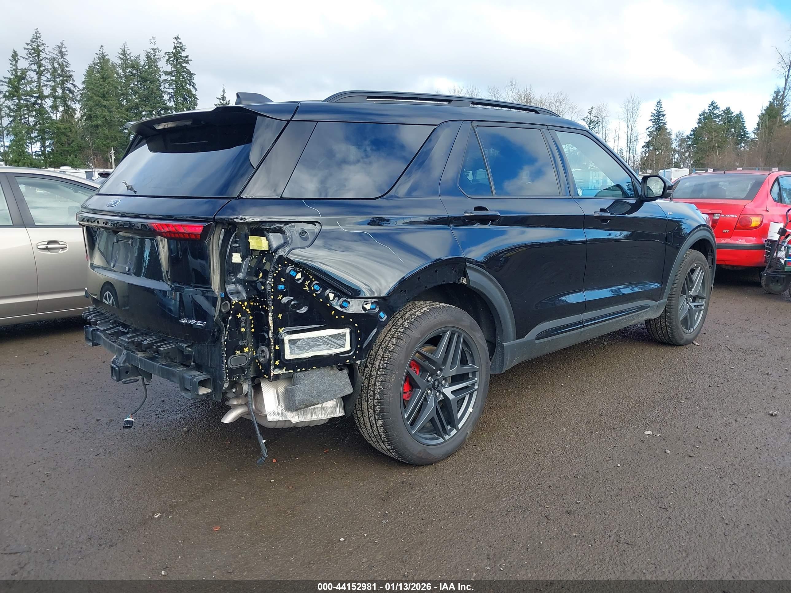 FORD EXPLORER image 4