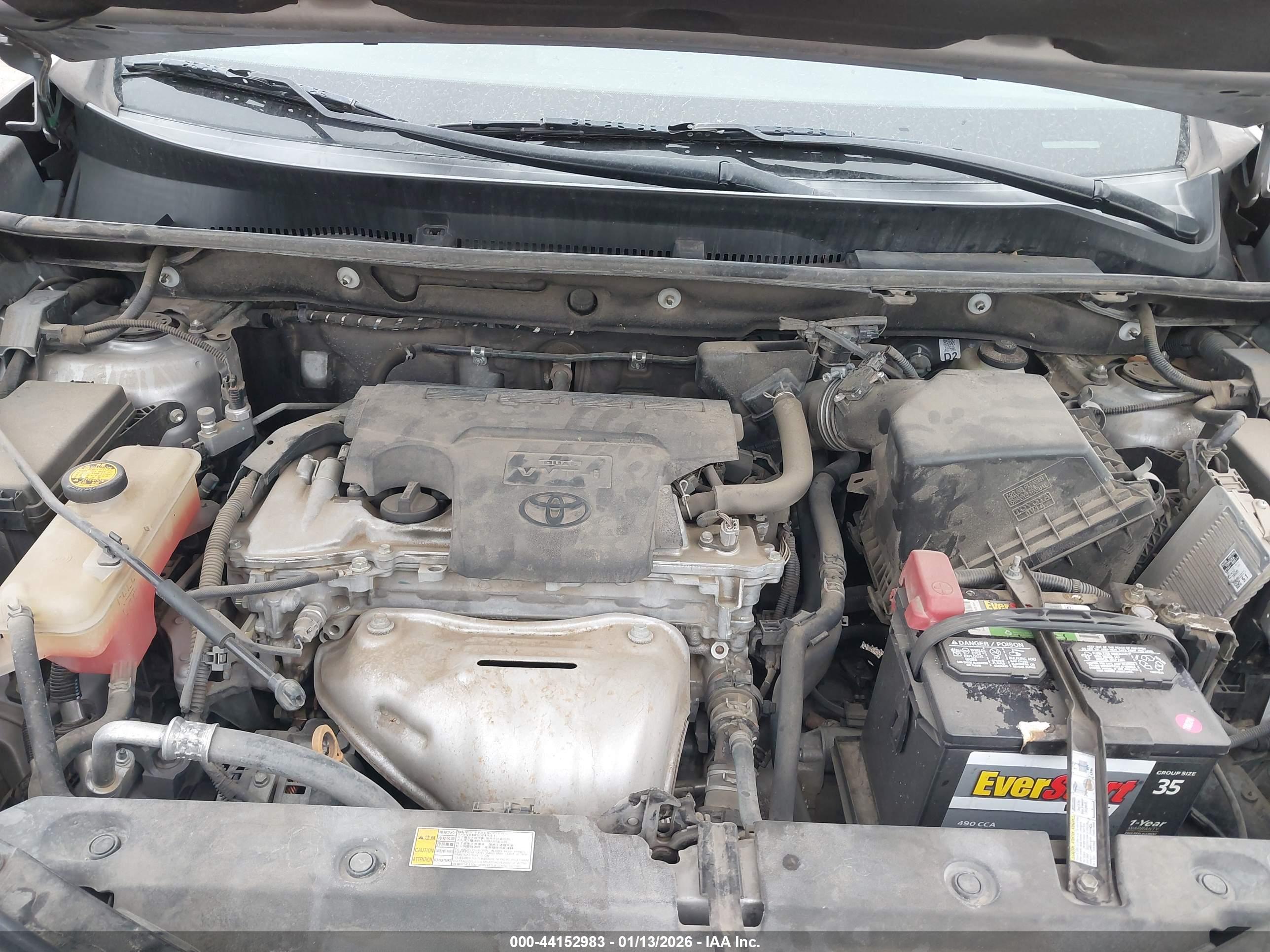 TOYOTA RAV4 image 10