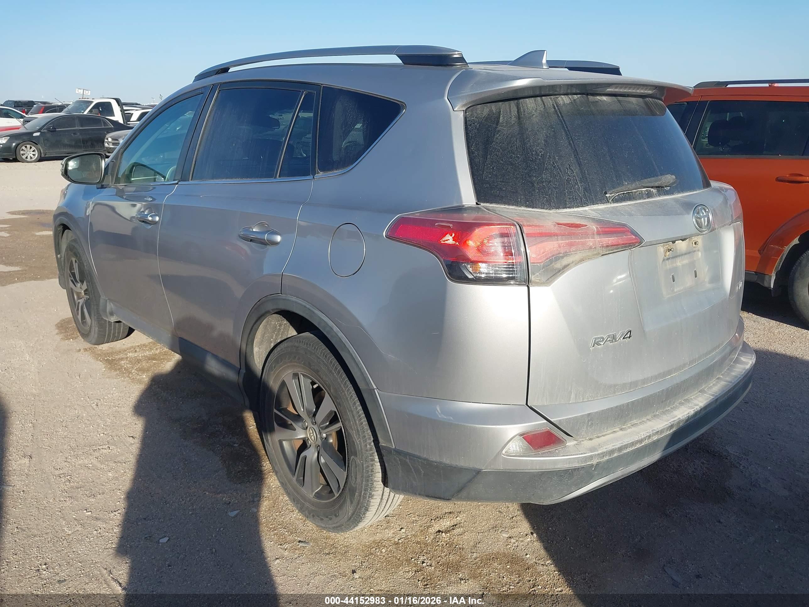 TOYOTA RAV4 image 3
