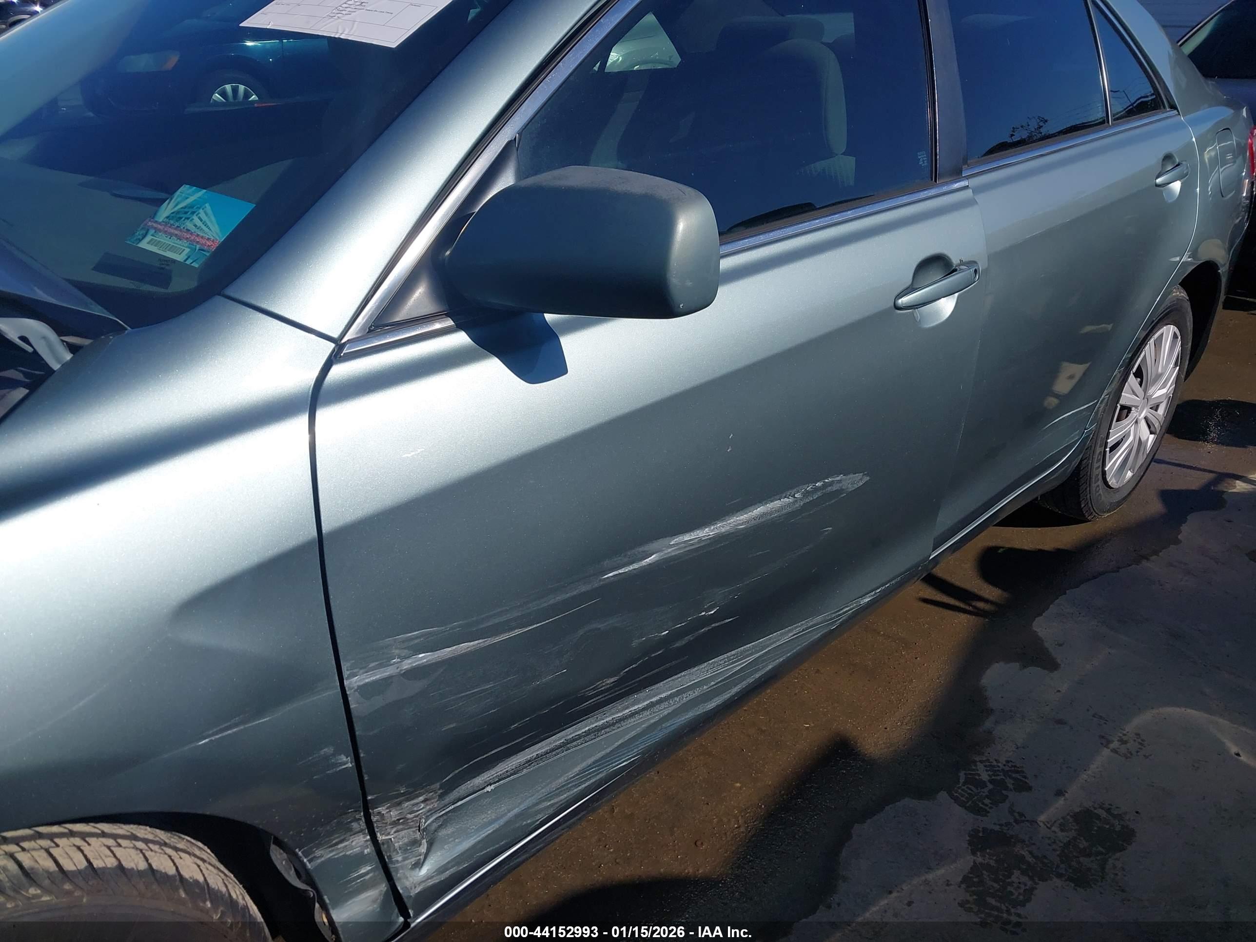 TOYOTA CAMRY image 6
