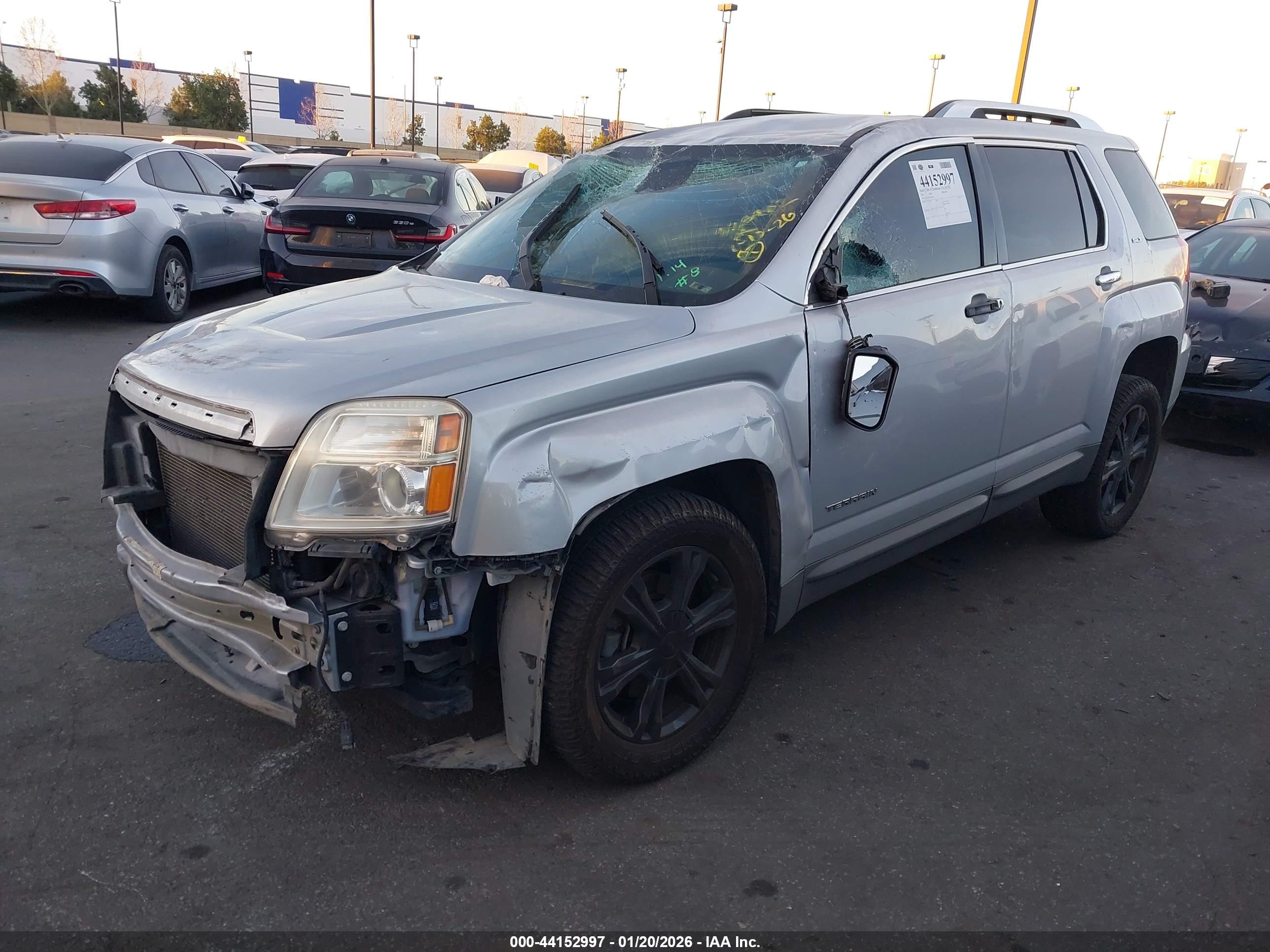GMC TERRAIN image 2