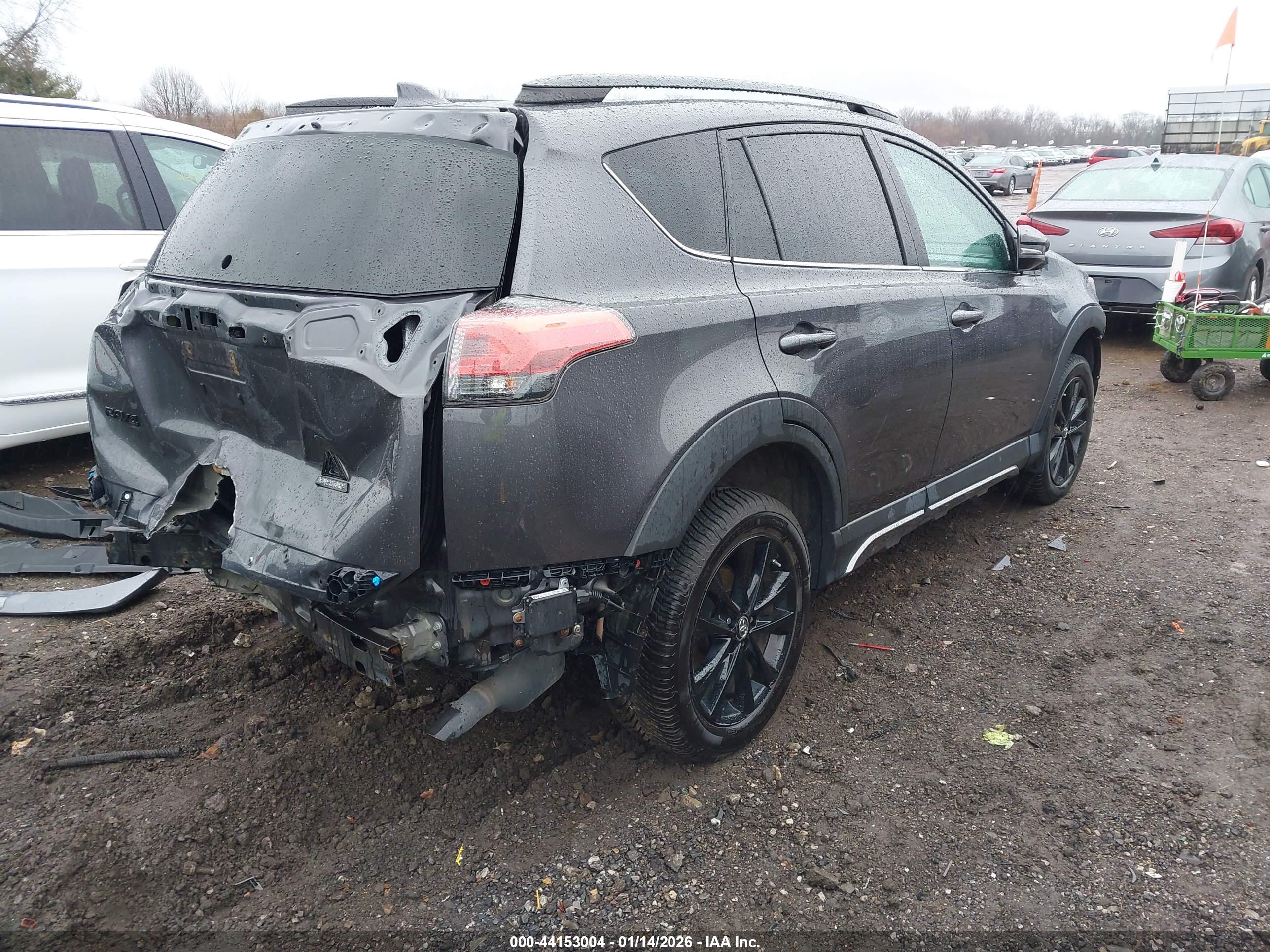 TOYOTA RAV4 image 4