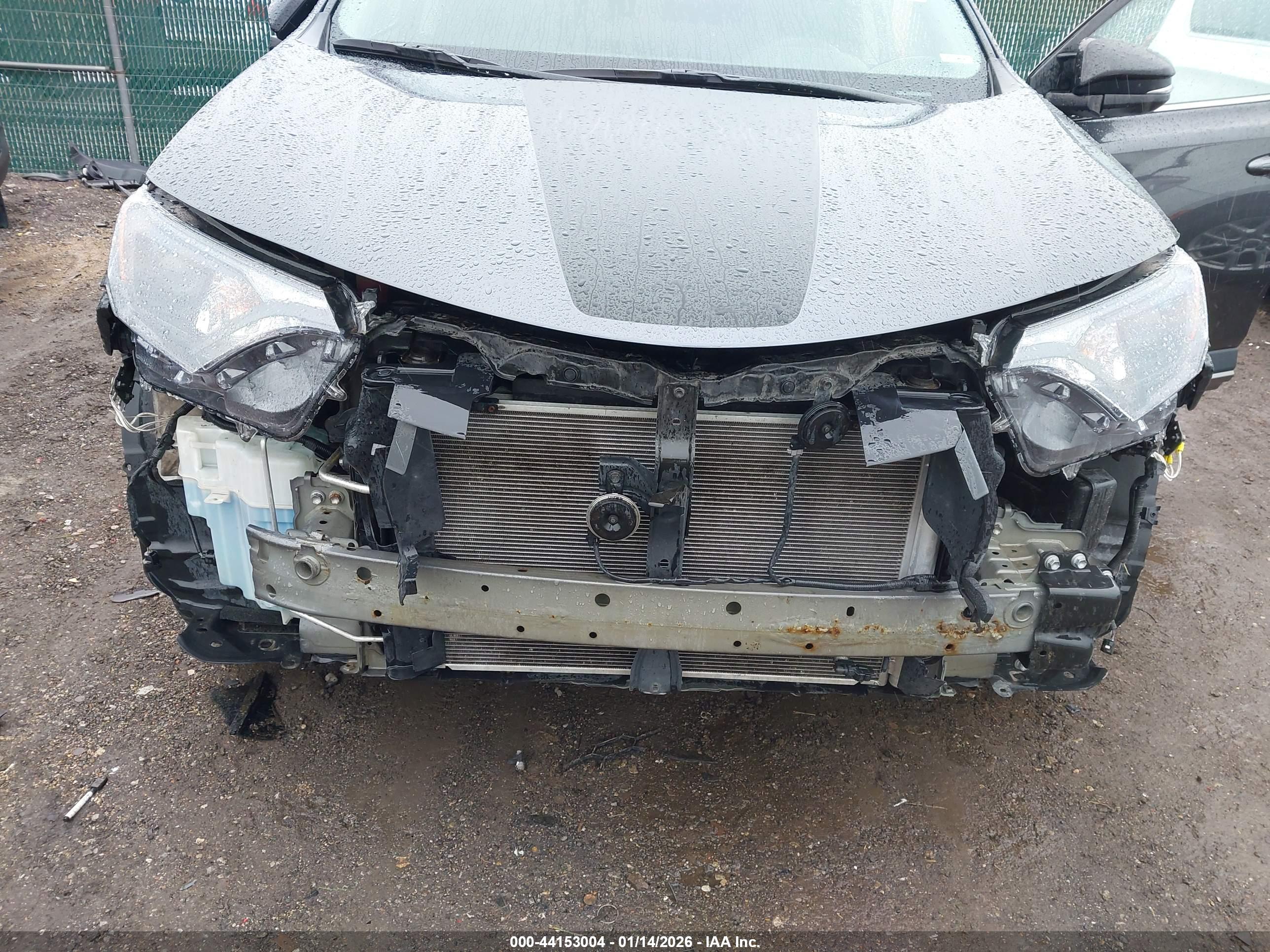 TOYOTA RAV4 image 6