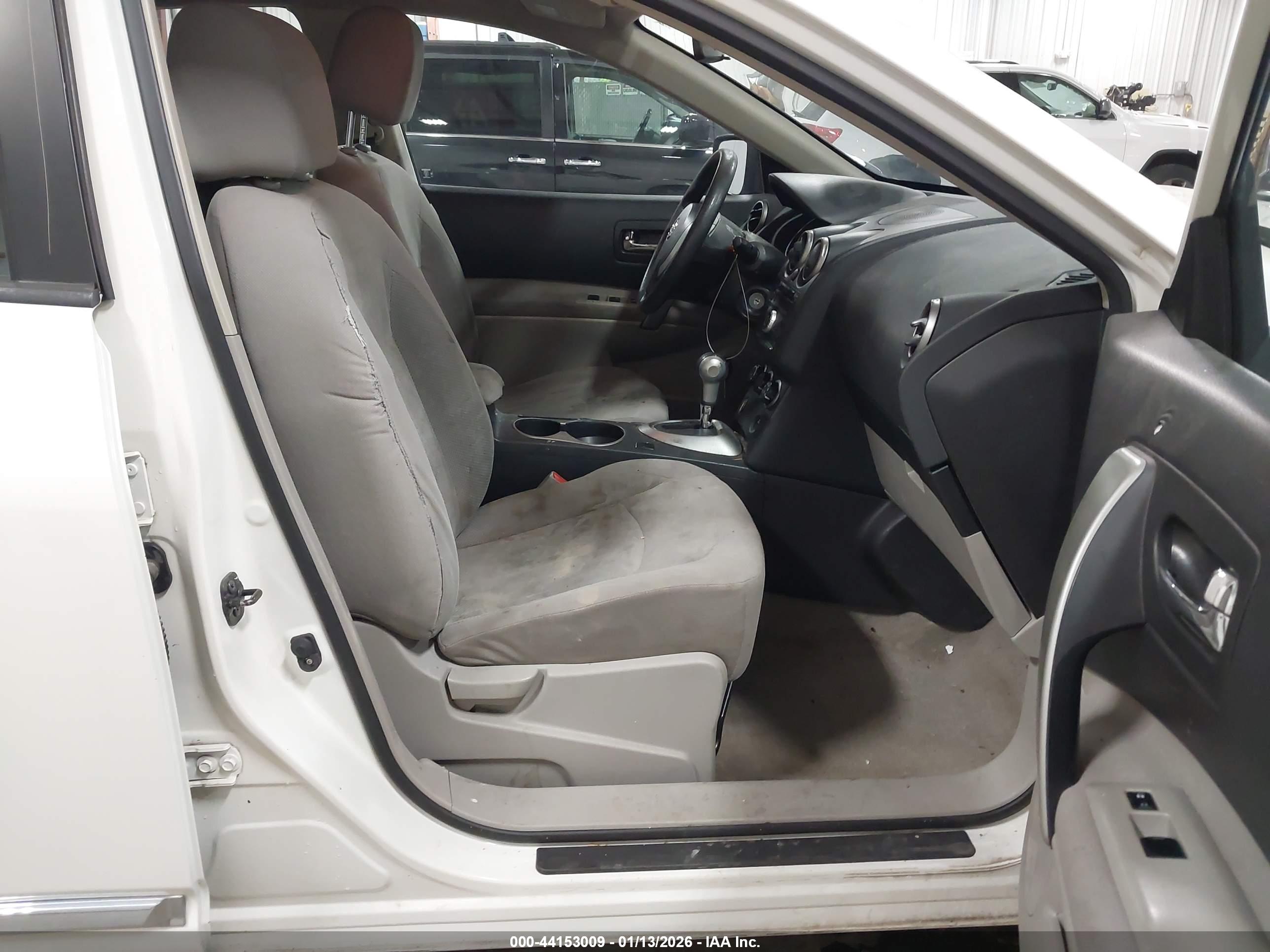 NISSAN ROGUE image 5