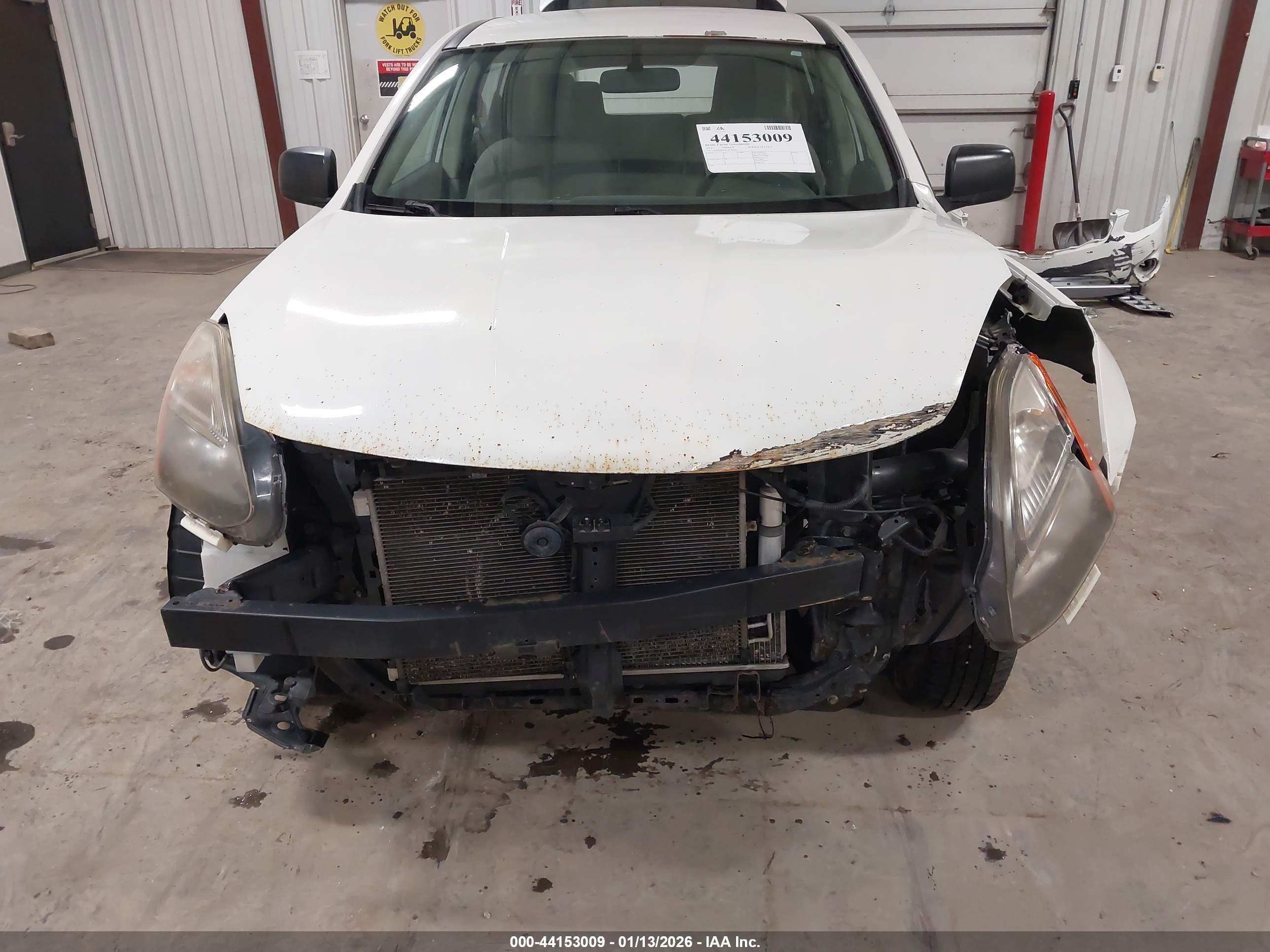 NISSAN ROGUE image 6
