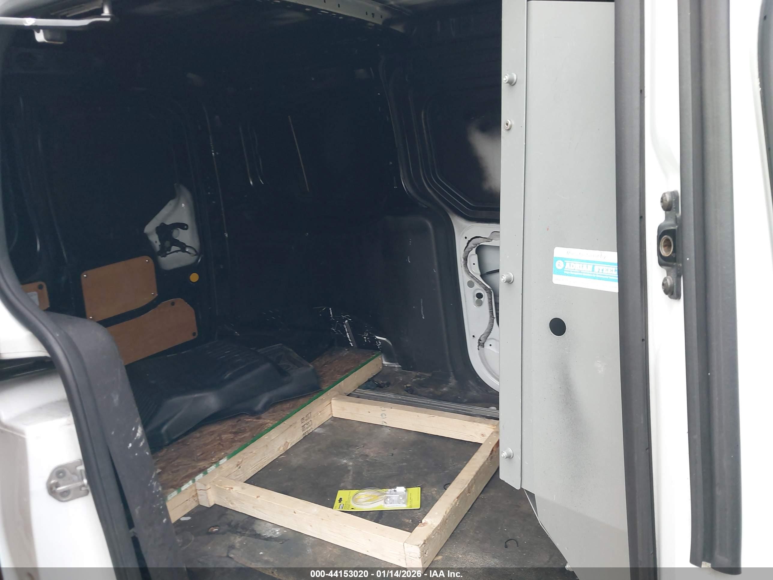 FORD TRANSIT image 8