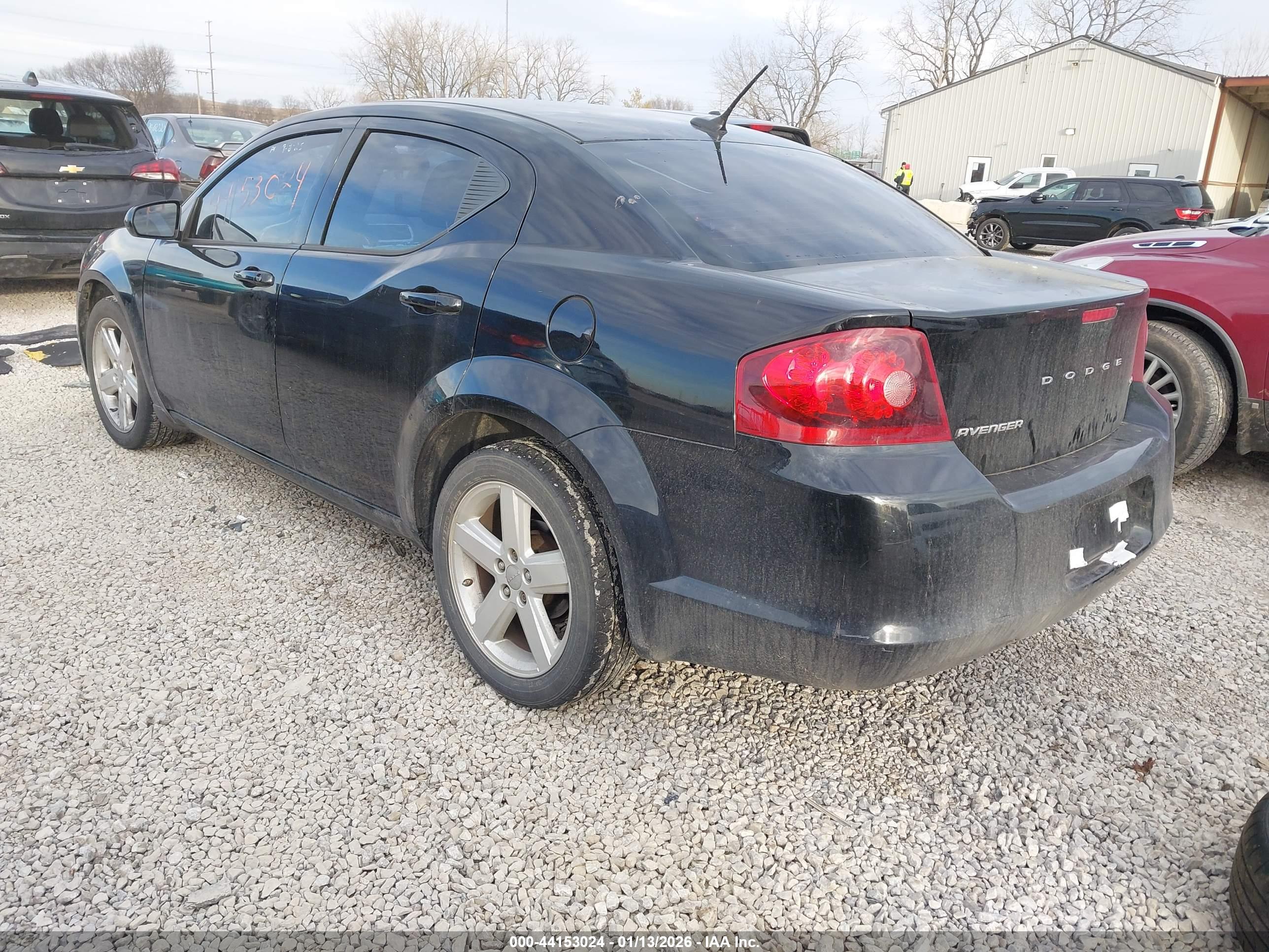 DODGE AVENGER image 3