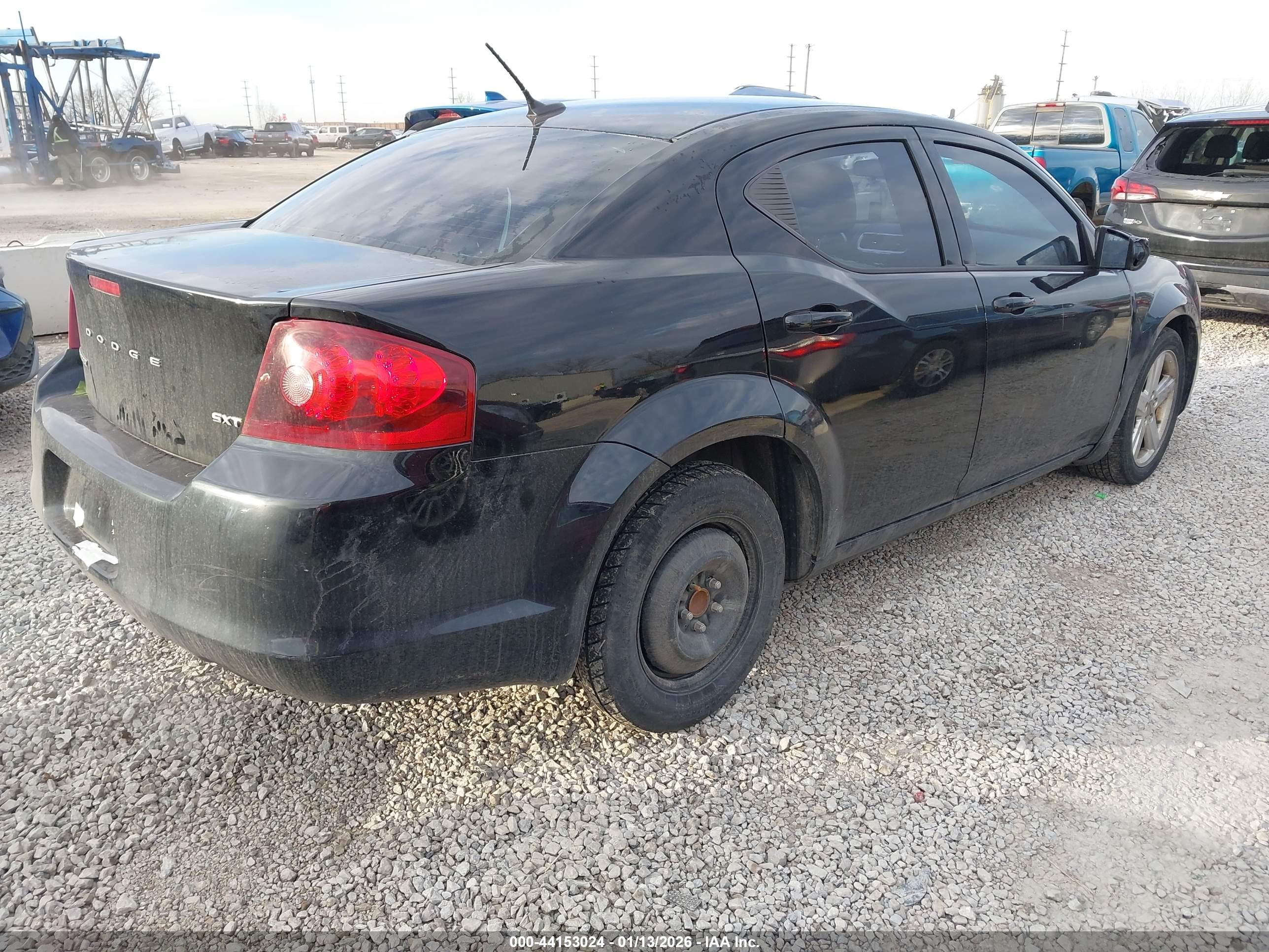 DODGE AVENGER image 4