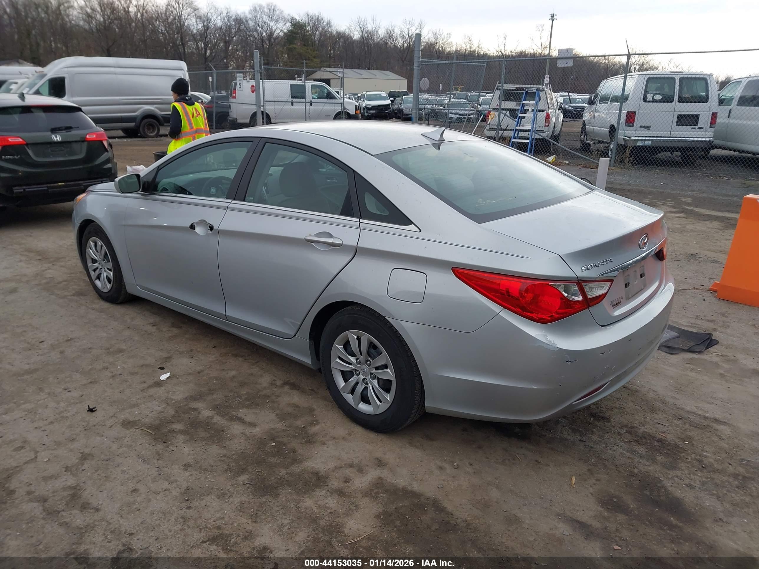 HYUNDAI SONATA image 3