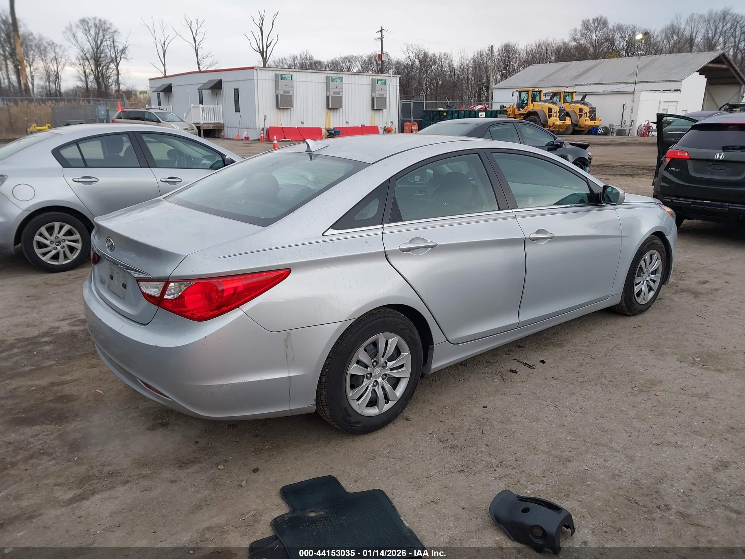 HYUNDAI SONATA image 4