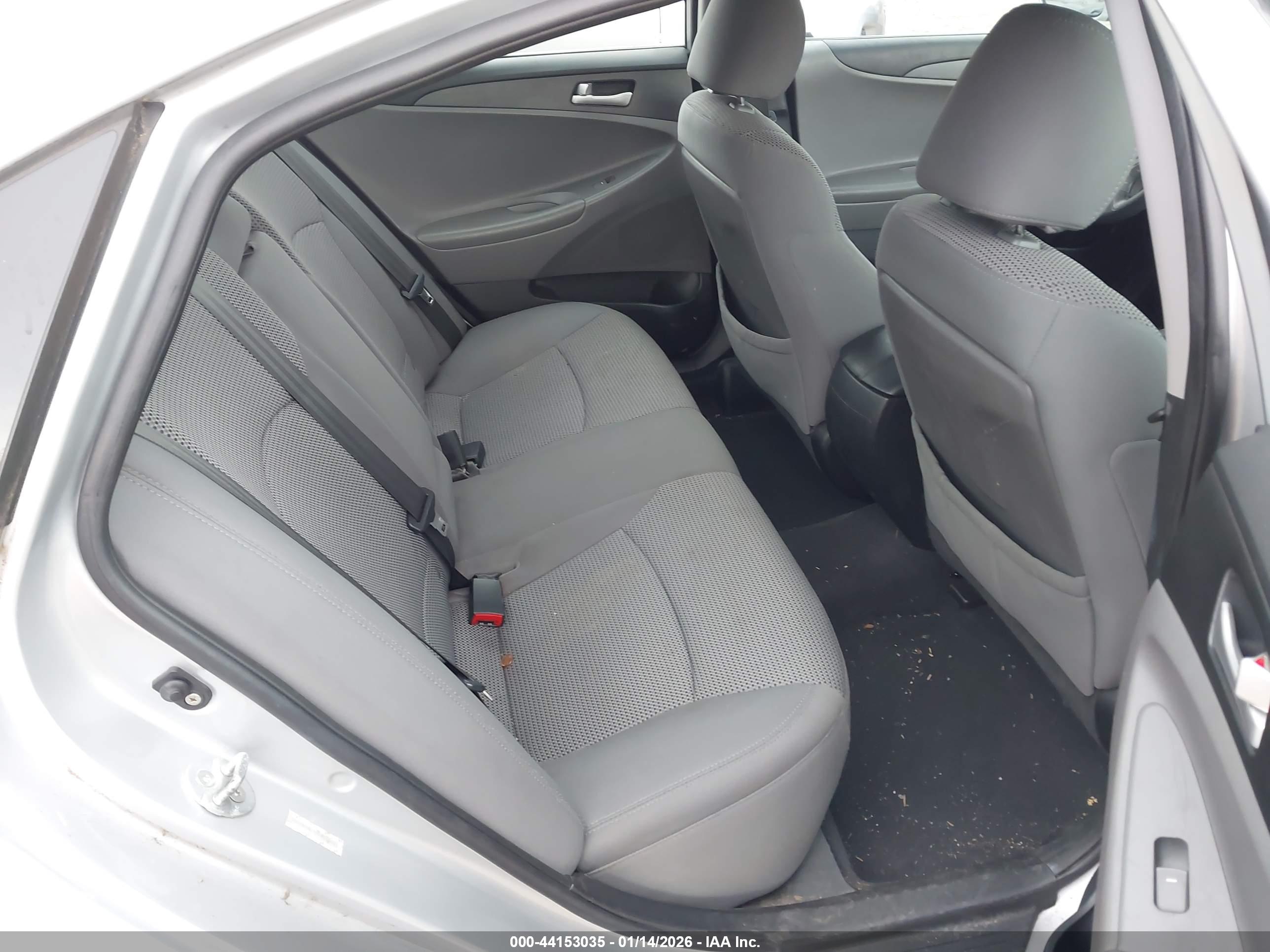 HYUNDAI SONATA image 8
