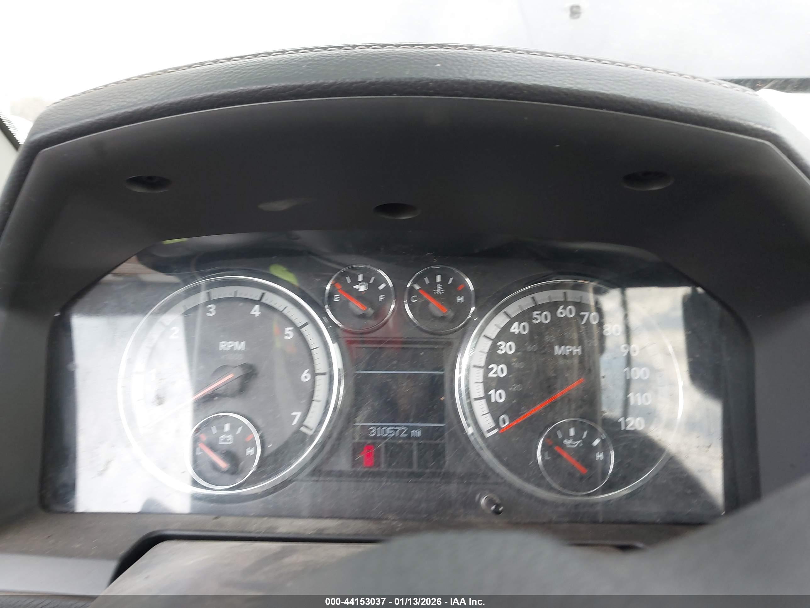 DODGE RAM image 7