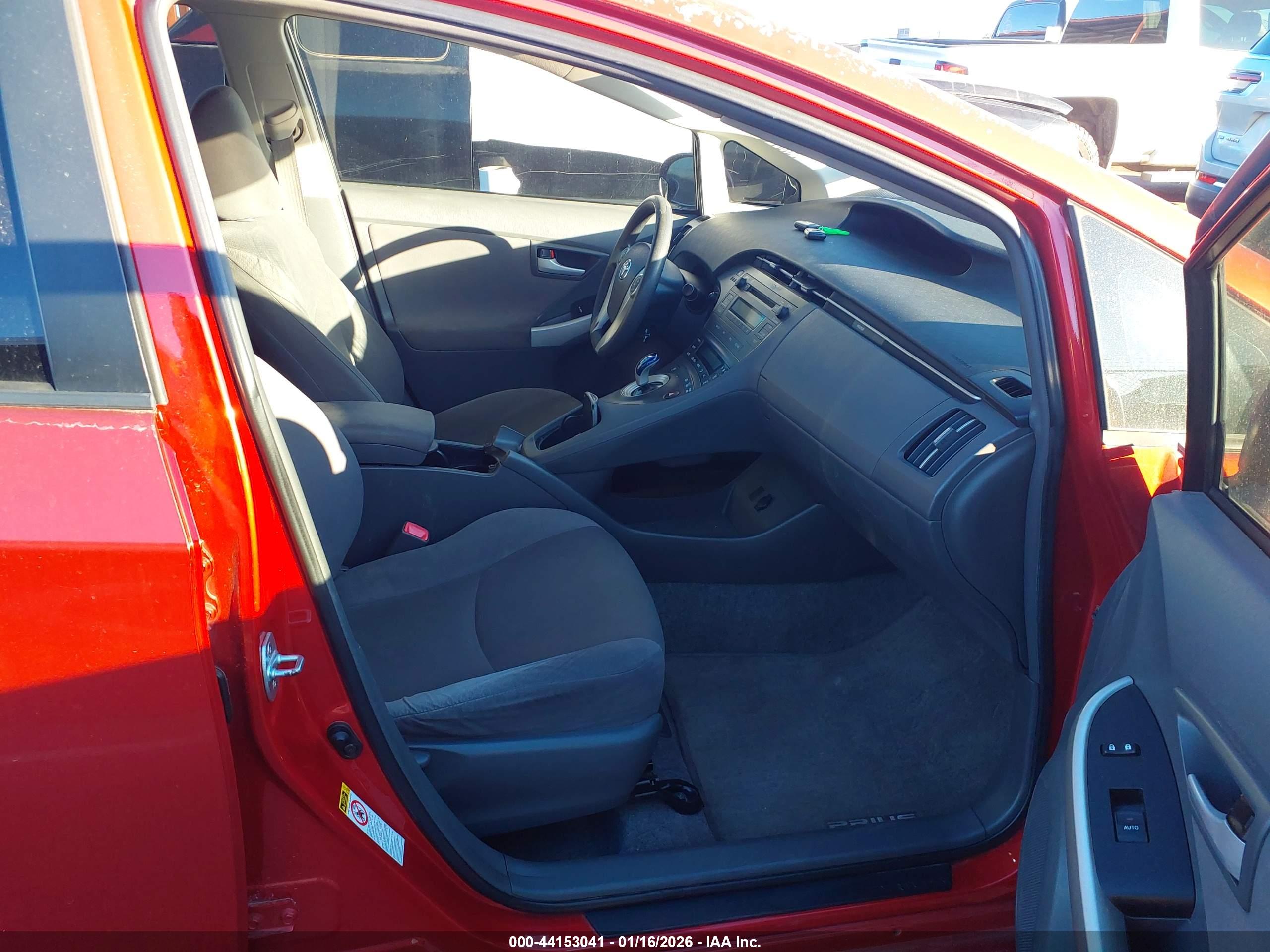 TOYOTA PRIUS image 5