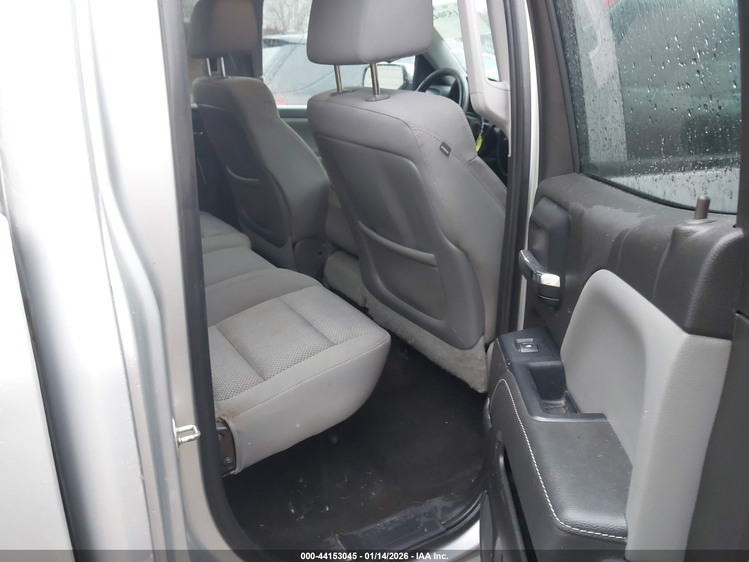 CHEVROLET SILVERADO image 8