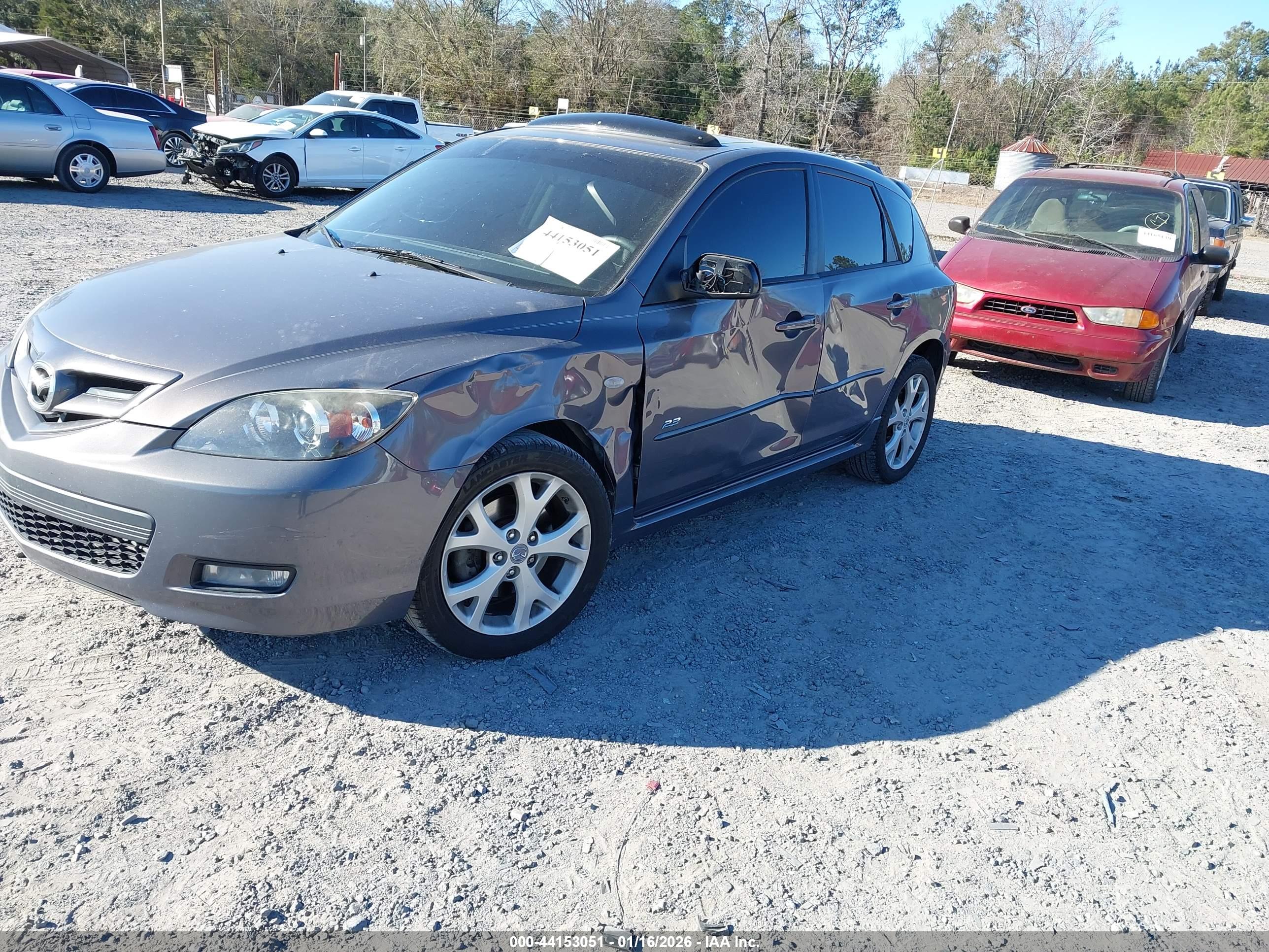 MAZDA MAZDA3 image 2