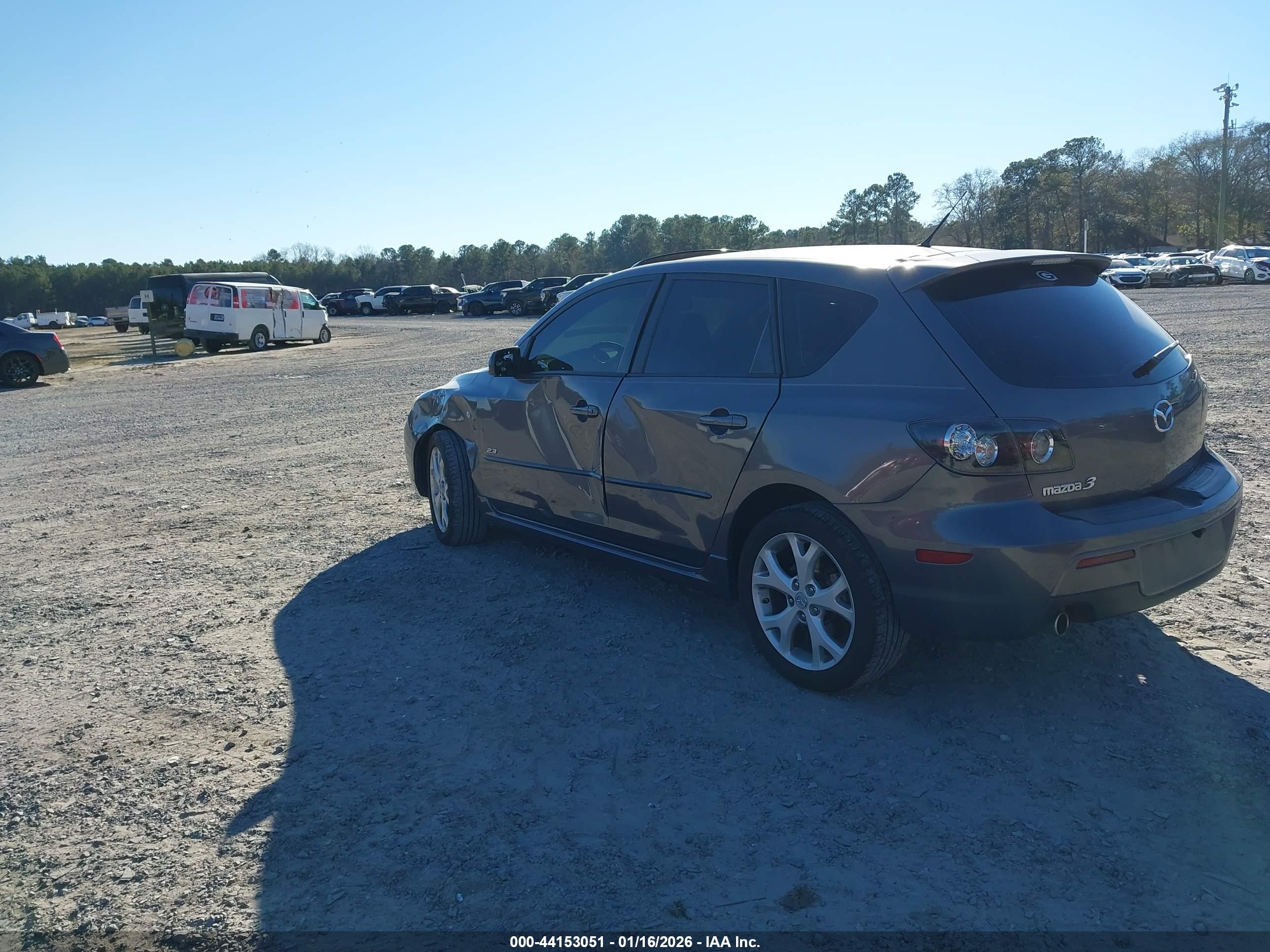 MAZDA MAZDA3 image 3