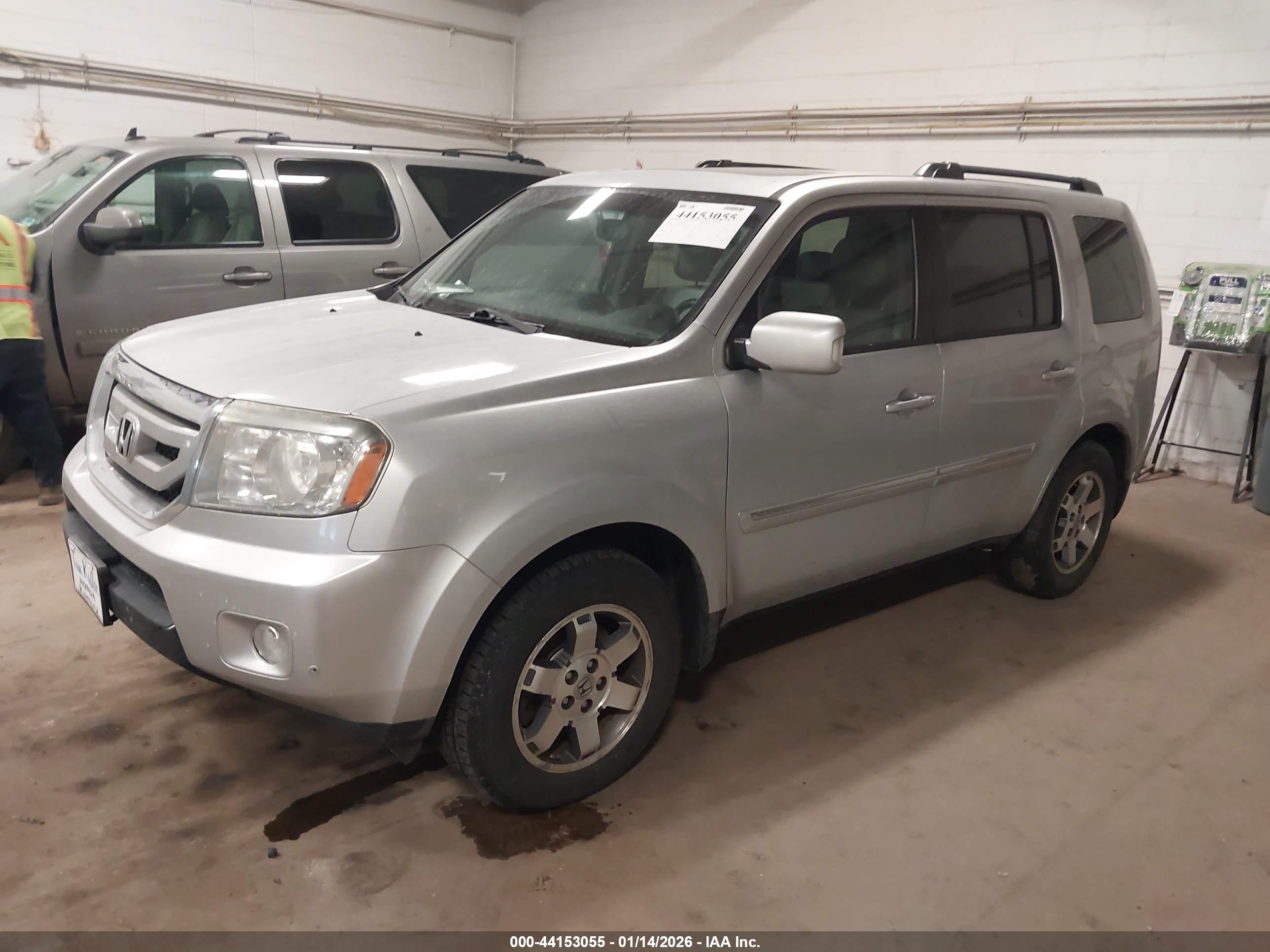 HONDA PILOT image 2
