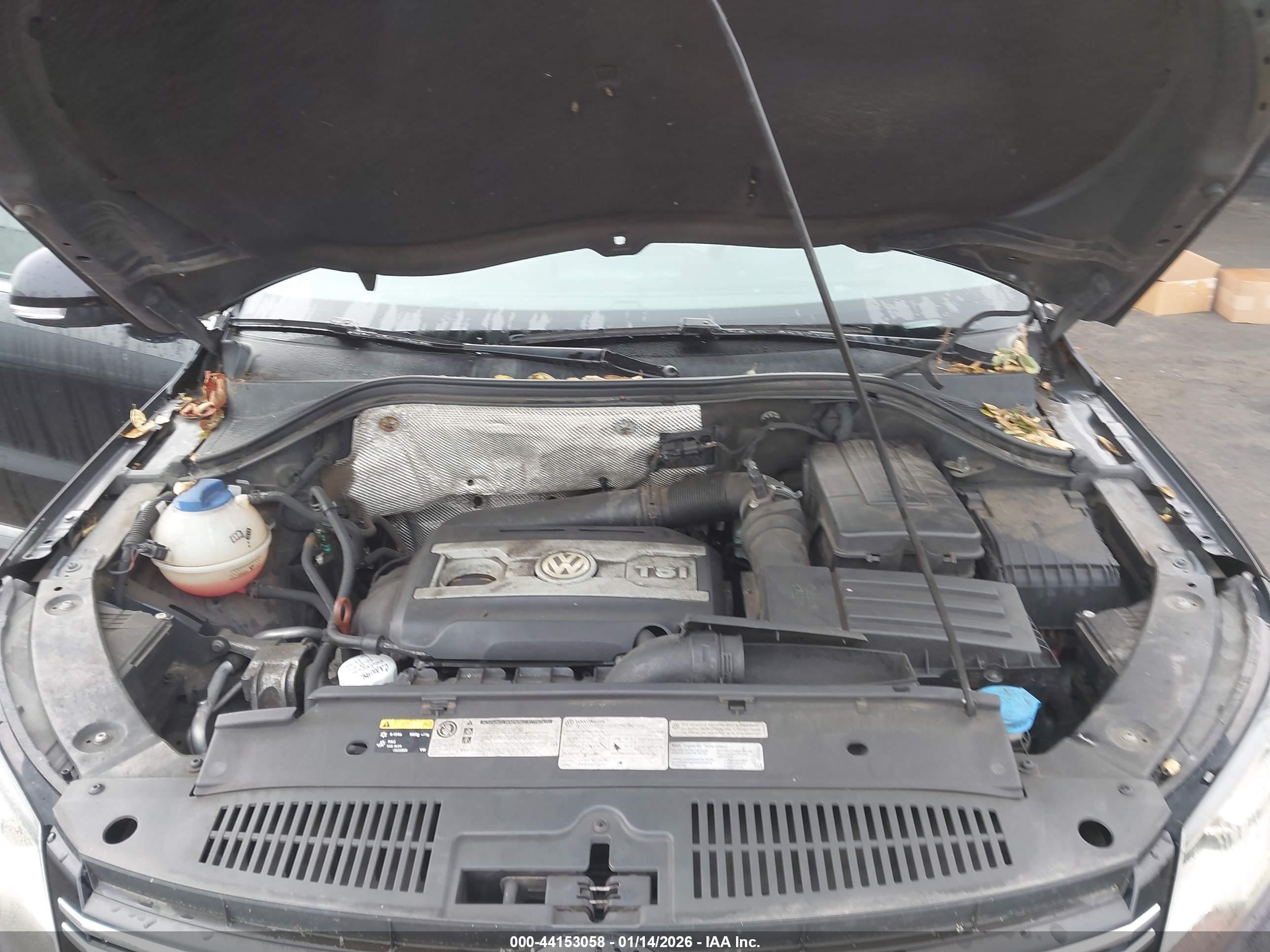 VOLKSWAGEN TIGUAN image 10
