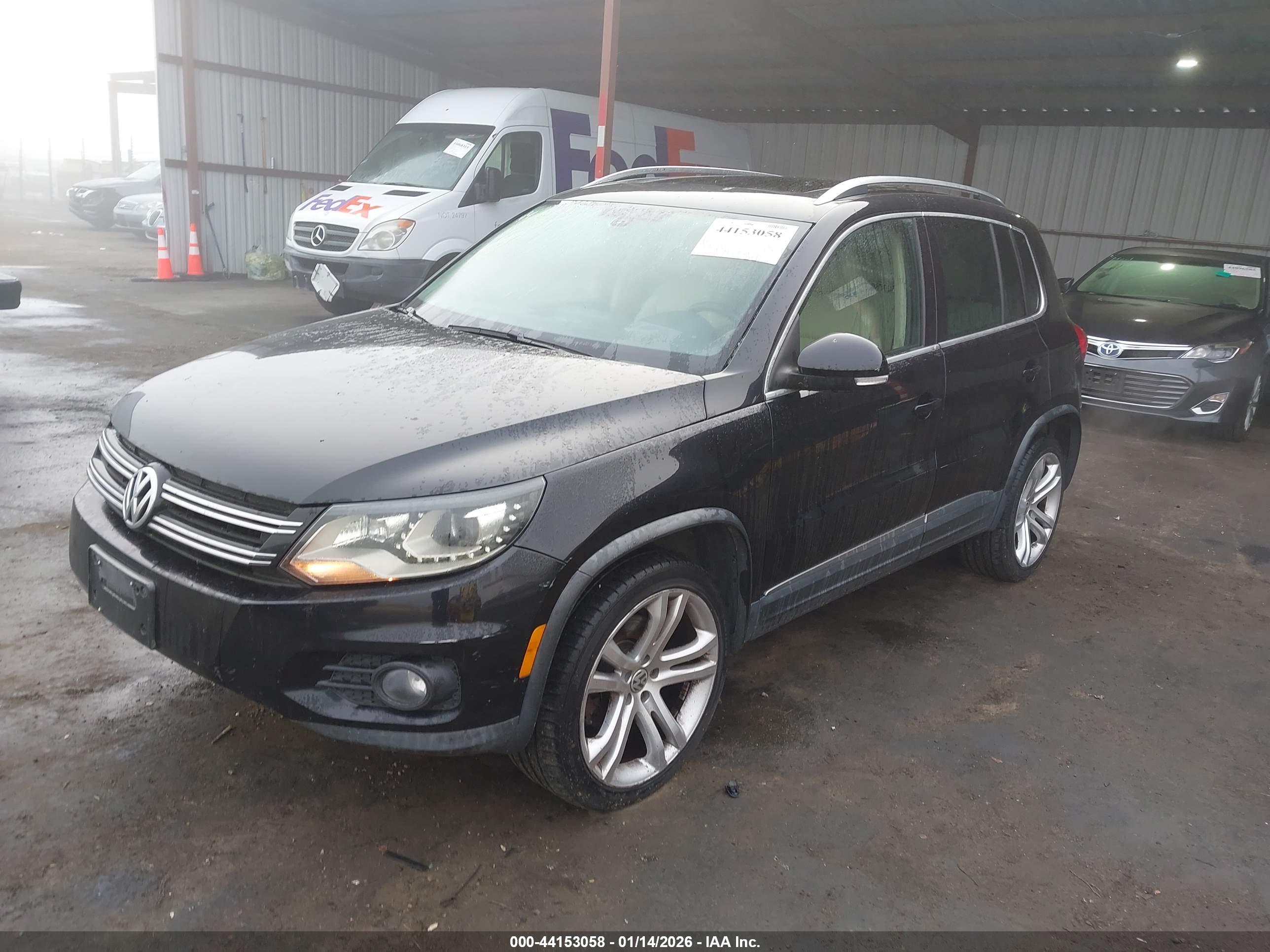 VOLKSWAGEN TIGUAN image 2