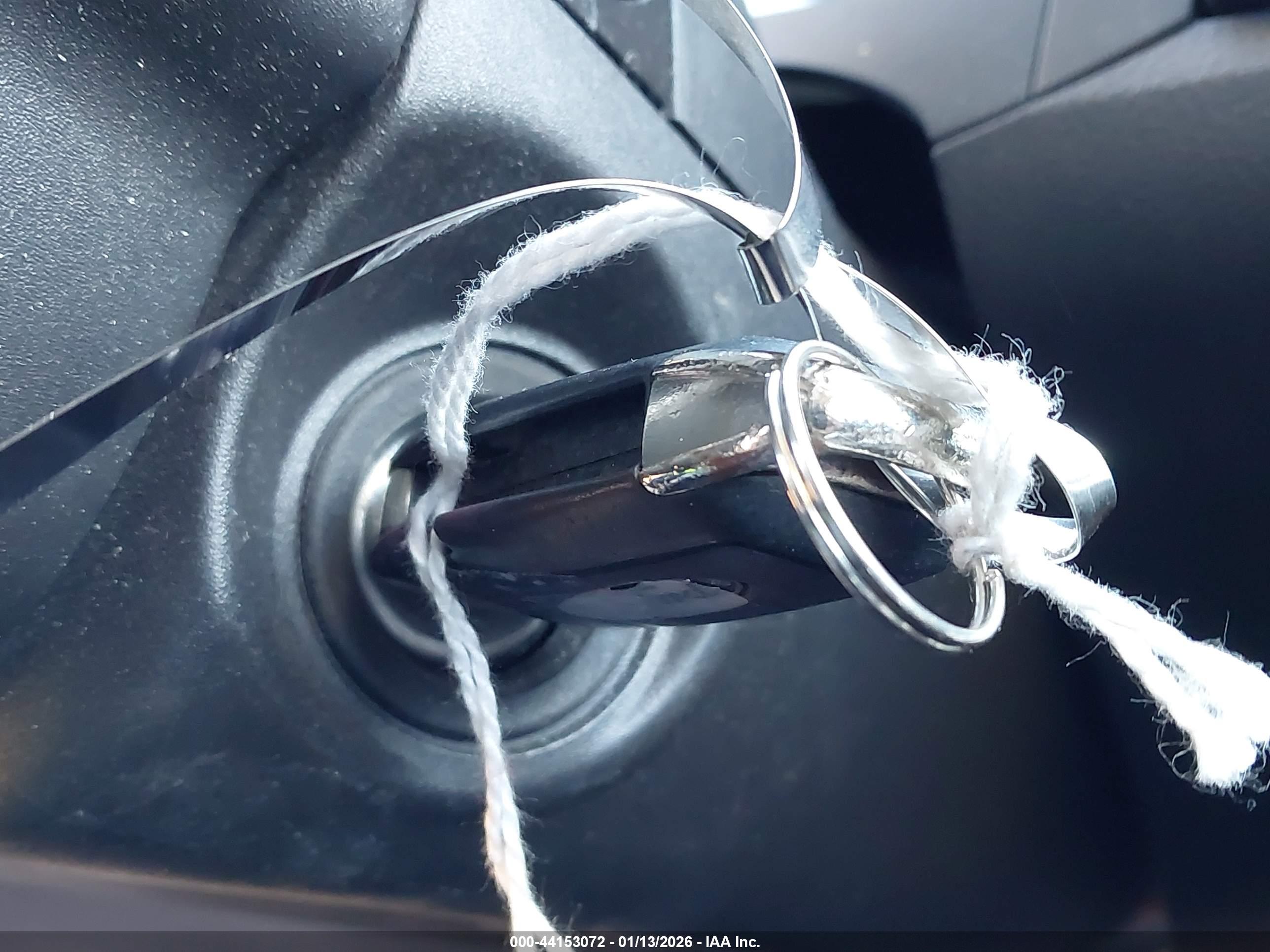 FORD FUSION image 11