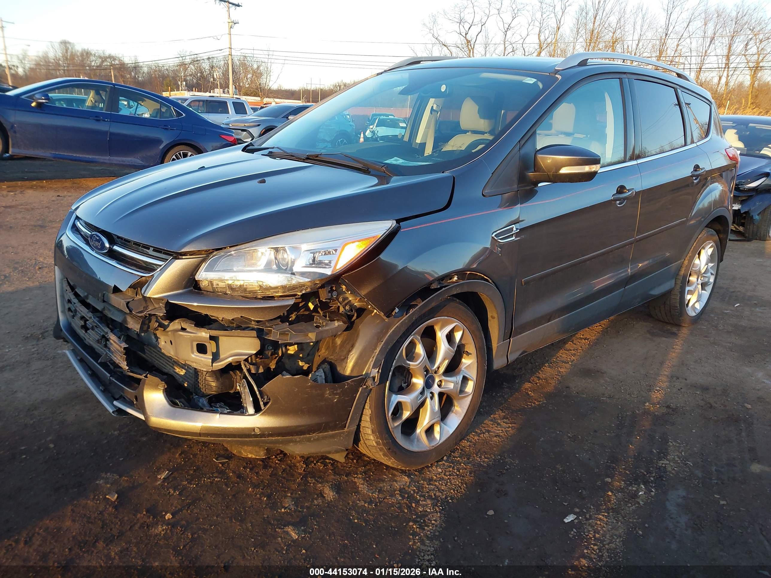 FORD ESCAPE image 2