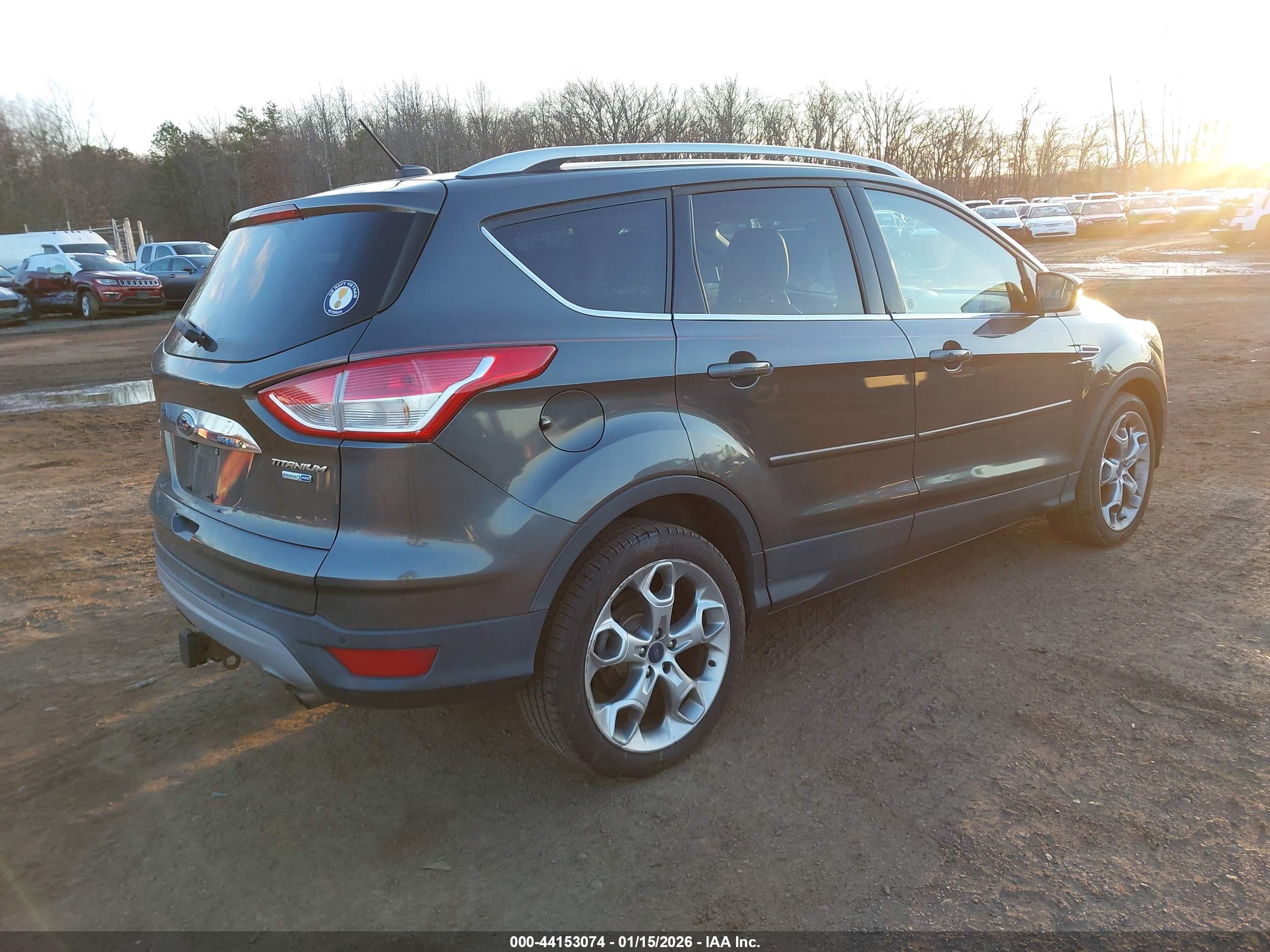 FORD ESCAPE image 4