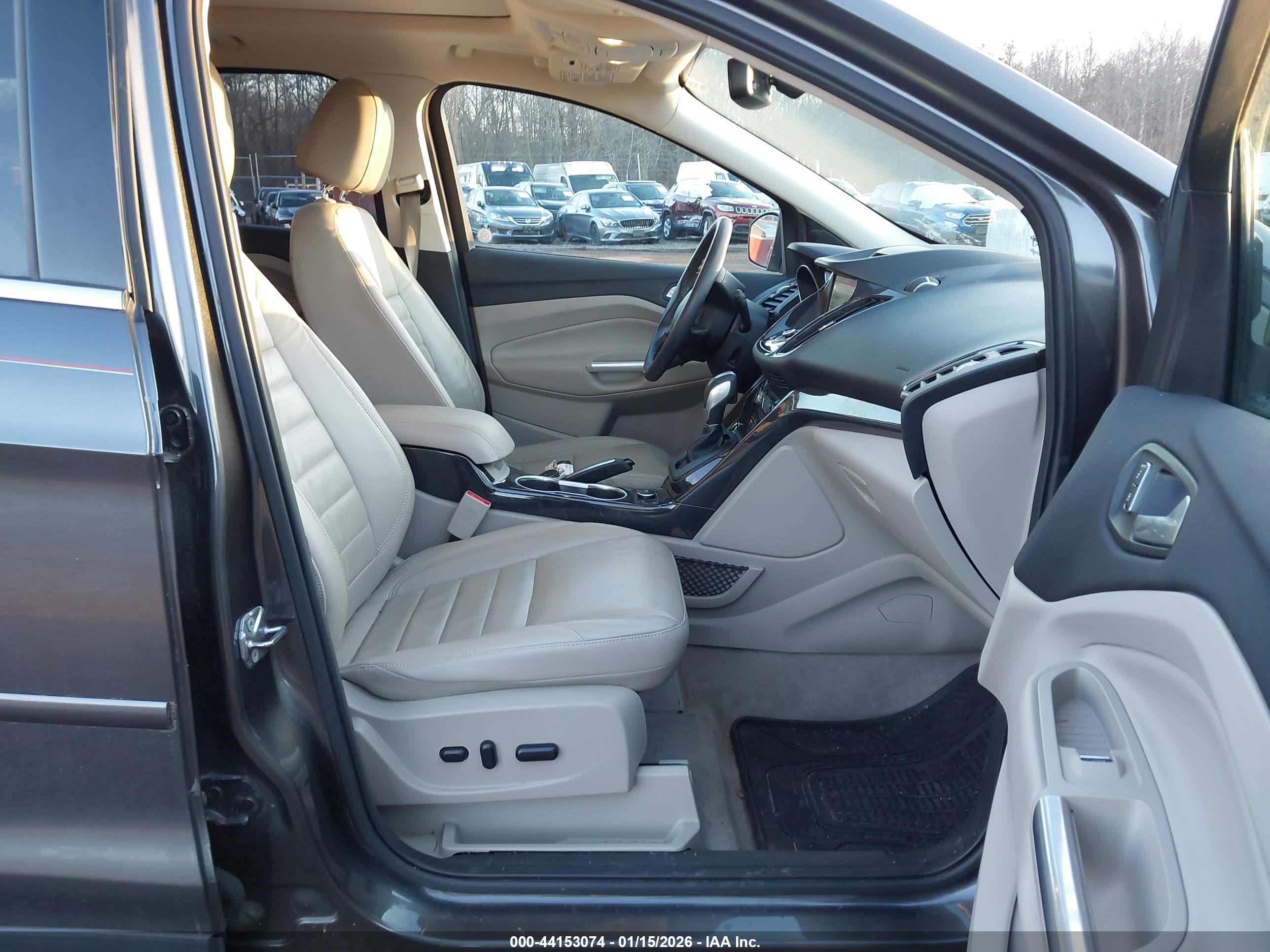 FORD ESCAPE image 5