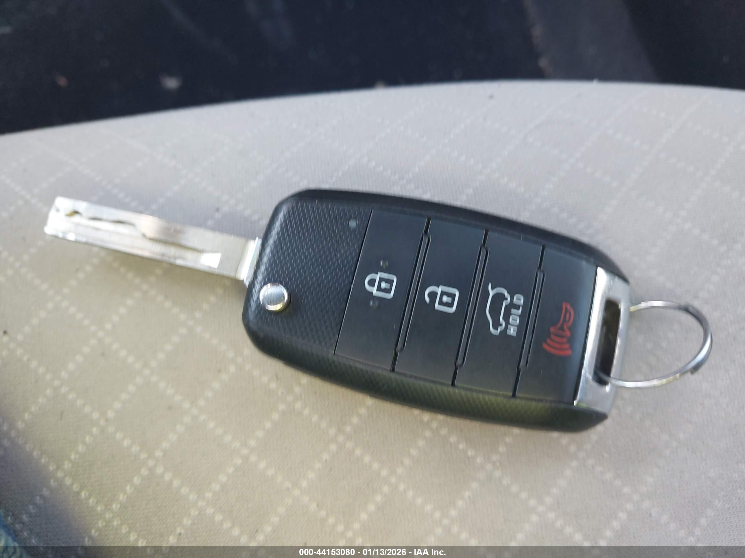 KIA SORENTO image 11