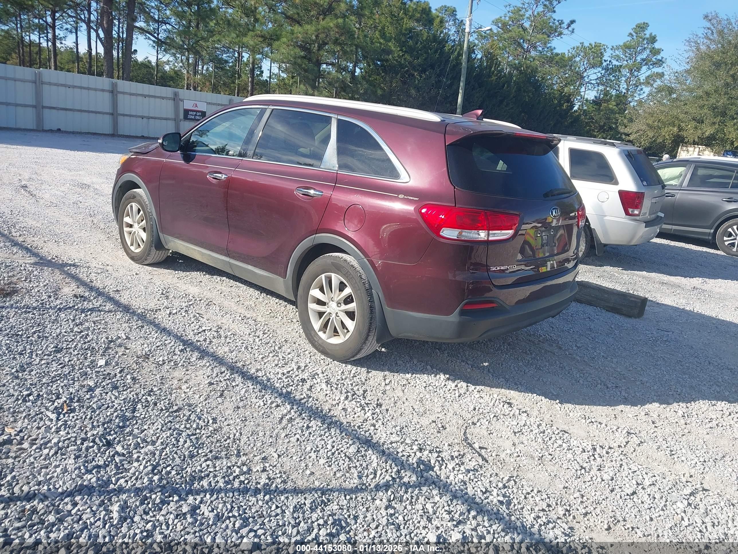 KIA SORENTO image 3
